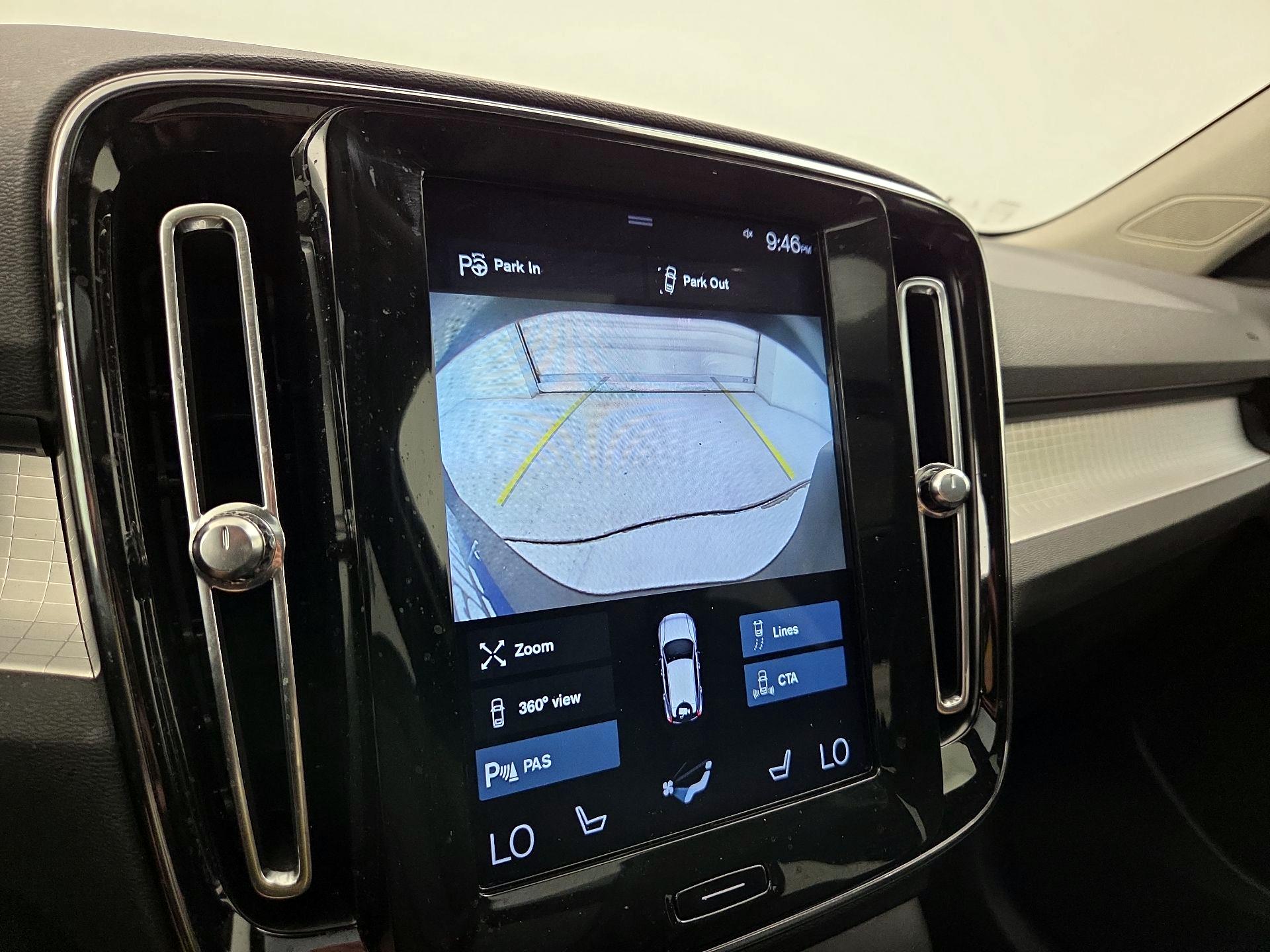Thumbnail: 2019 Volvo XC40 - 14