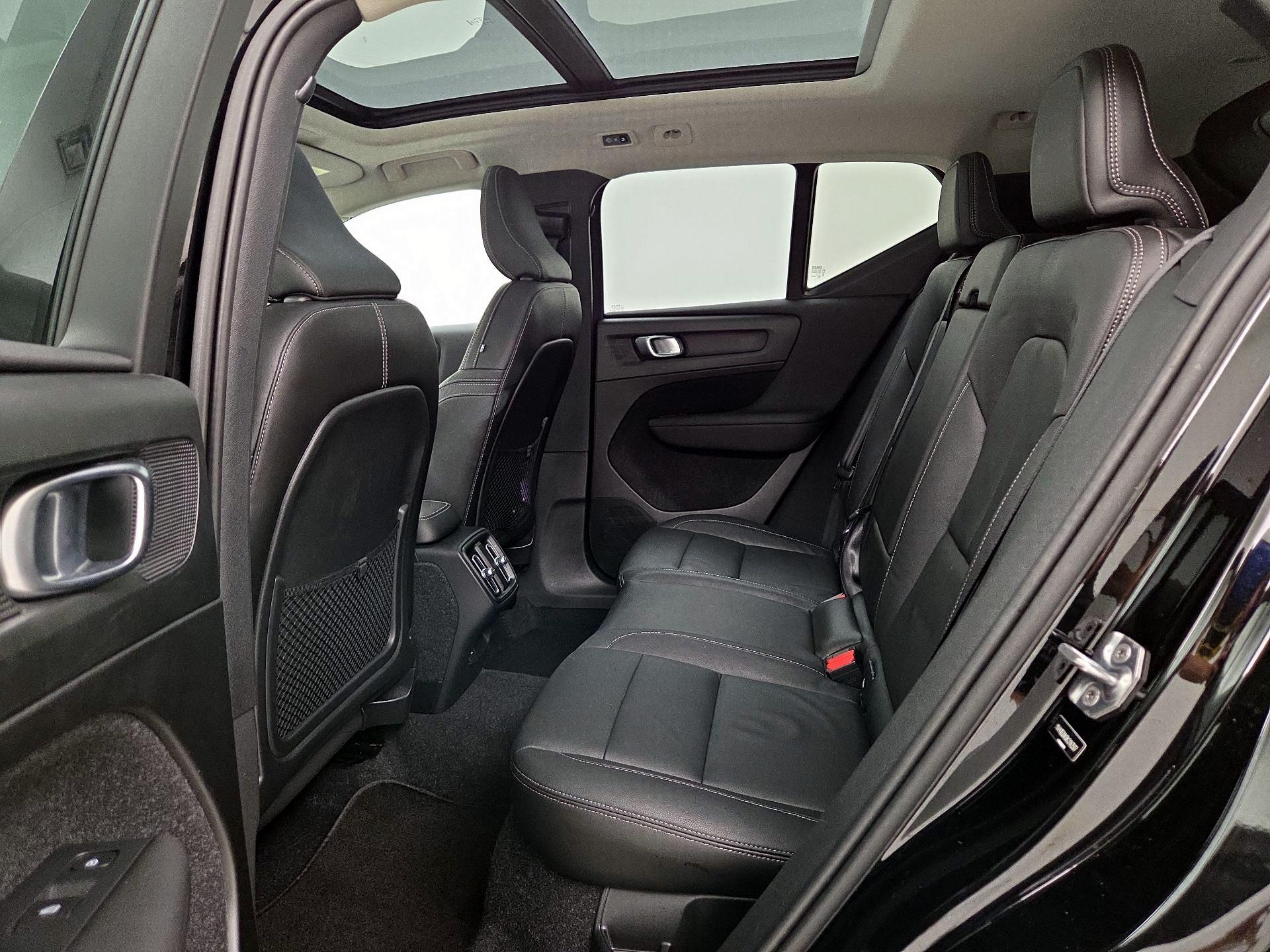 Thumbnail: 2019 Volvo XC40 - 20