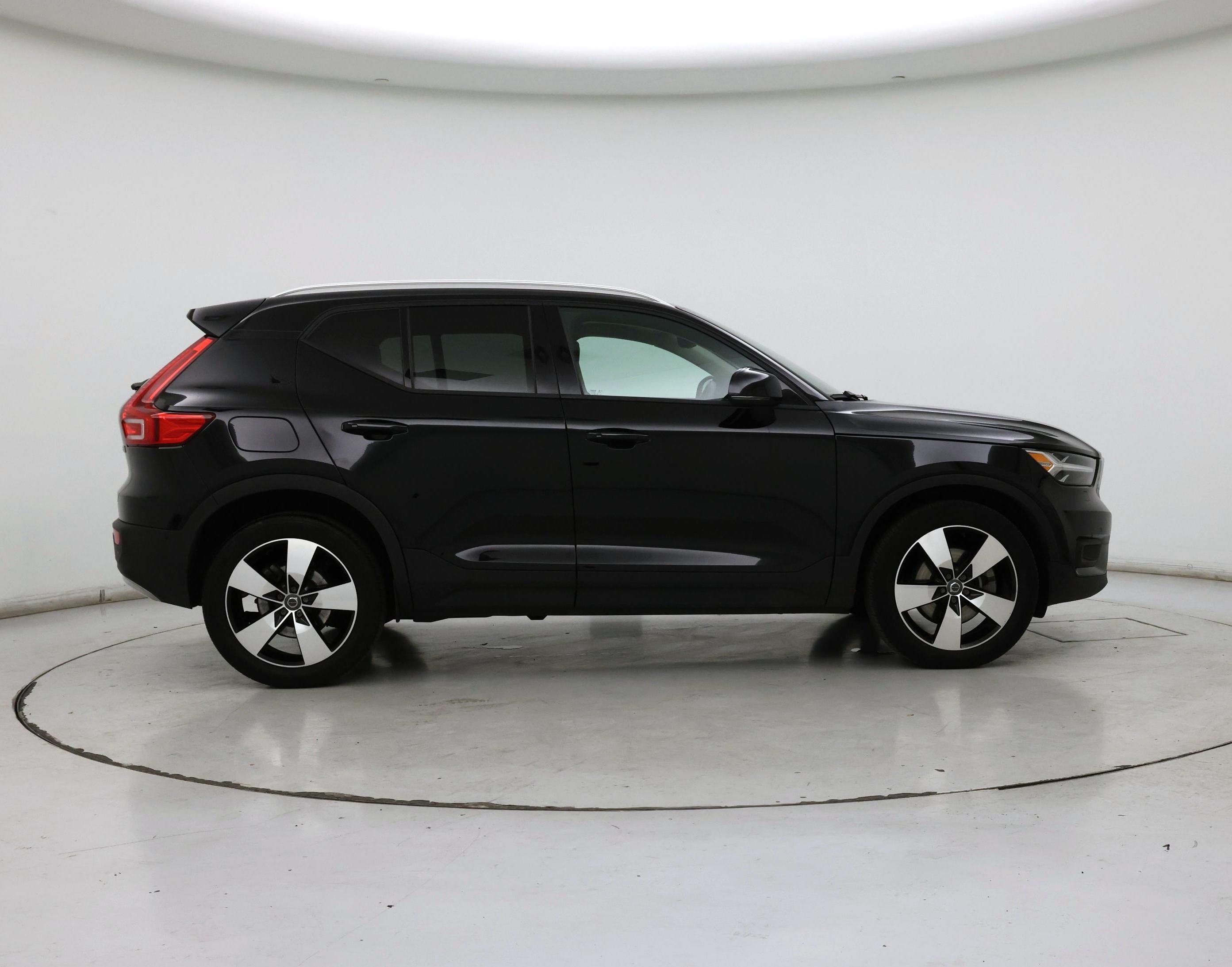Thumbnail: 2019 Volvo XC40 - 7