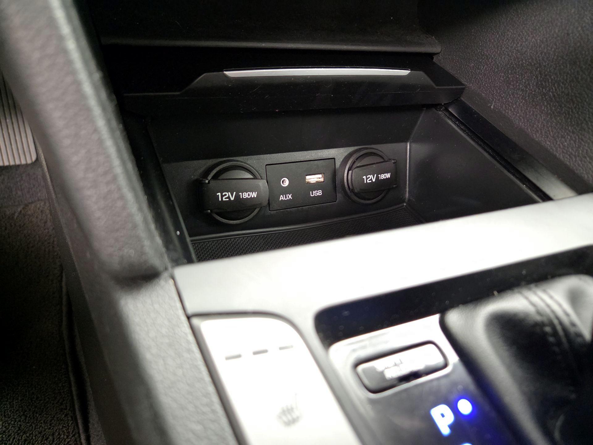 Thumbnail: 2017 Hyundai Elantra - 18