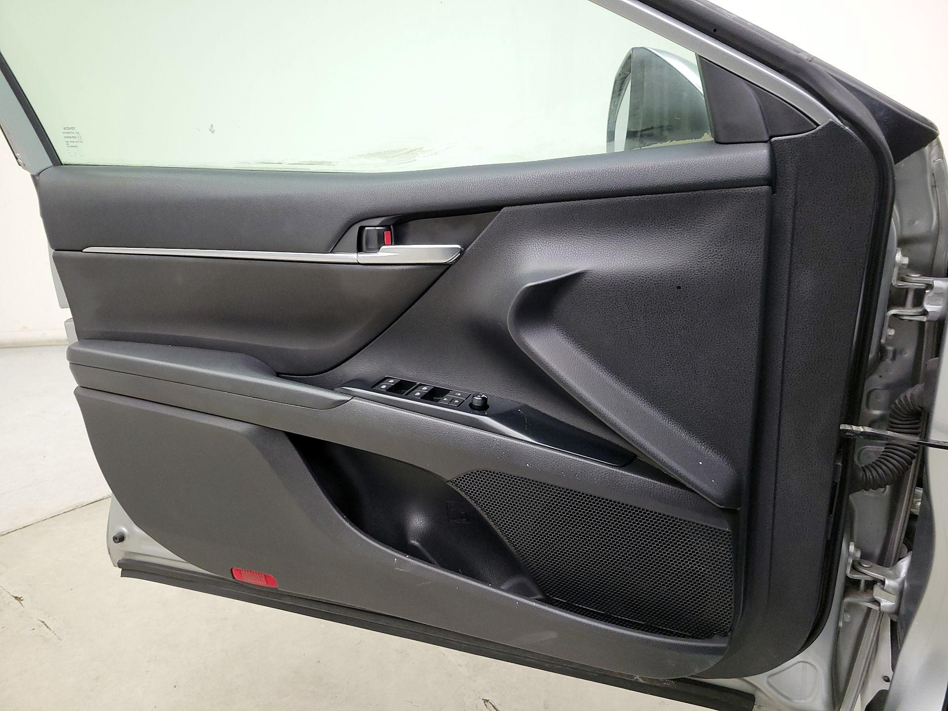 Thumbnail: 2020 Toyota Camry - 12