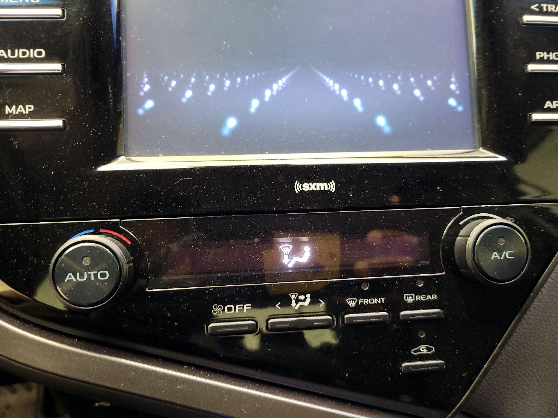 Thumbnail: 2020 Toyota Camry - 16