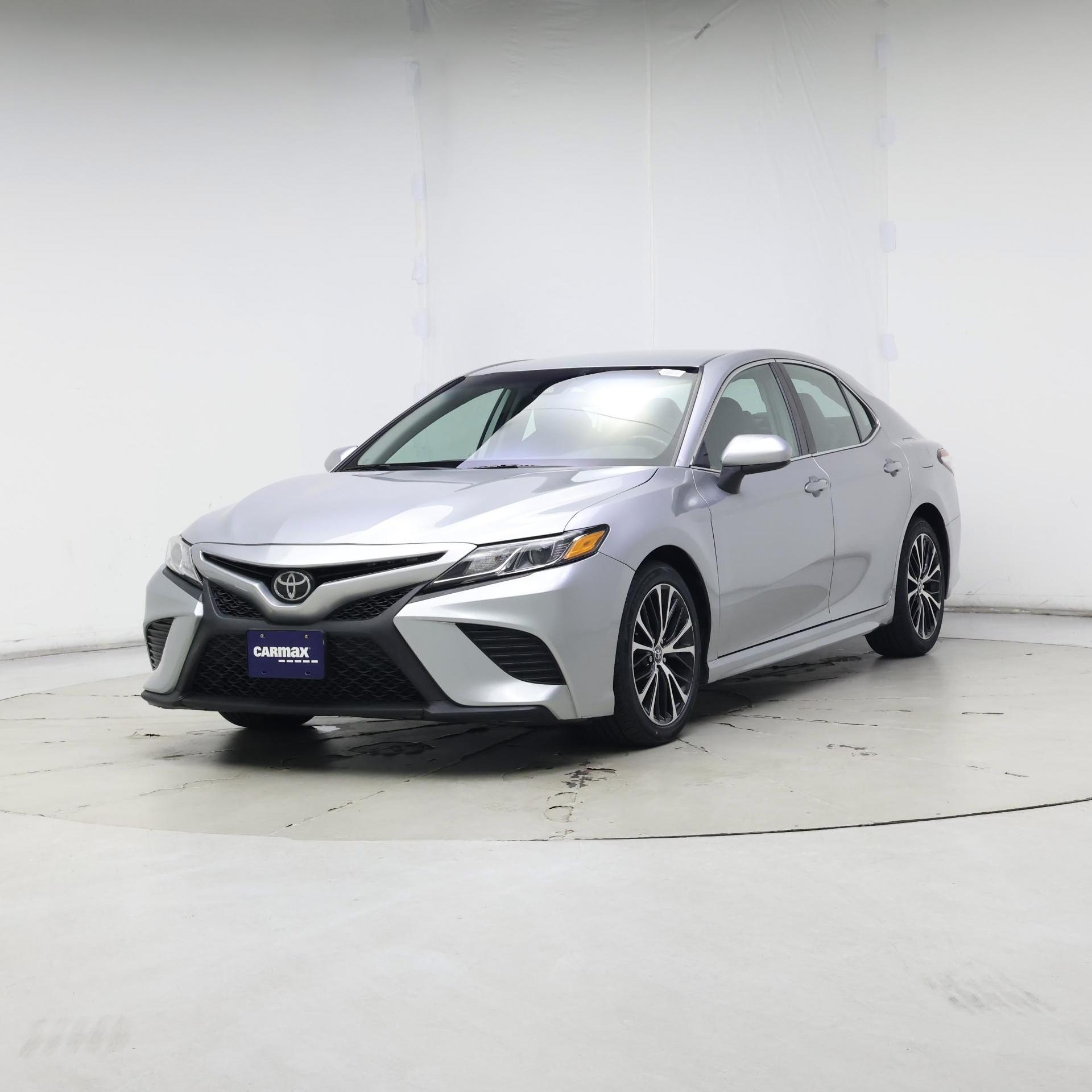 Thumbnail: 2020 Toyota Camry - 4