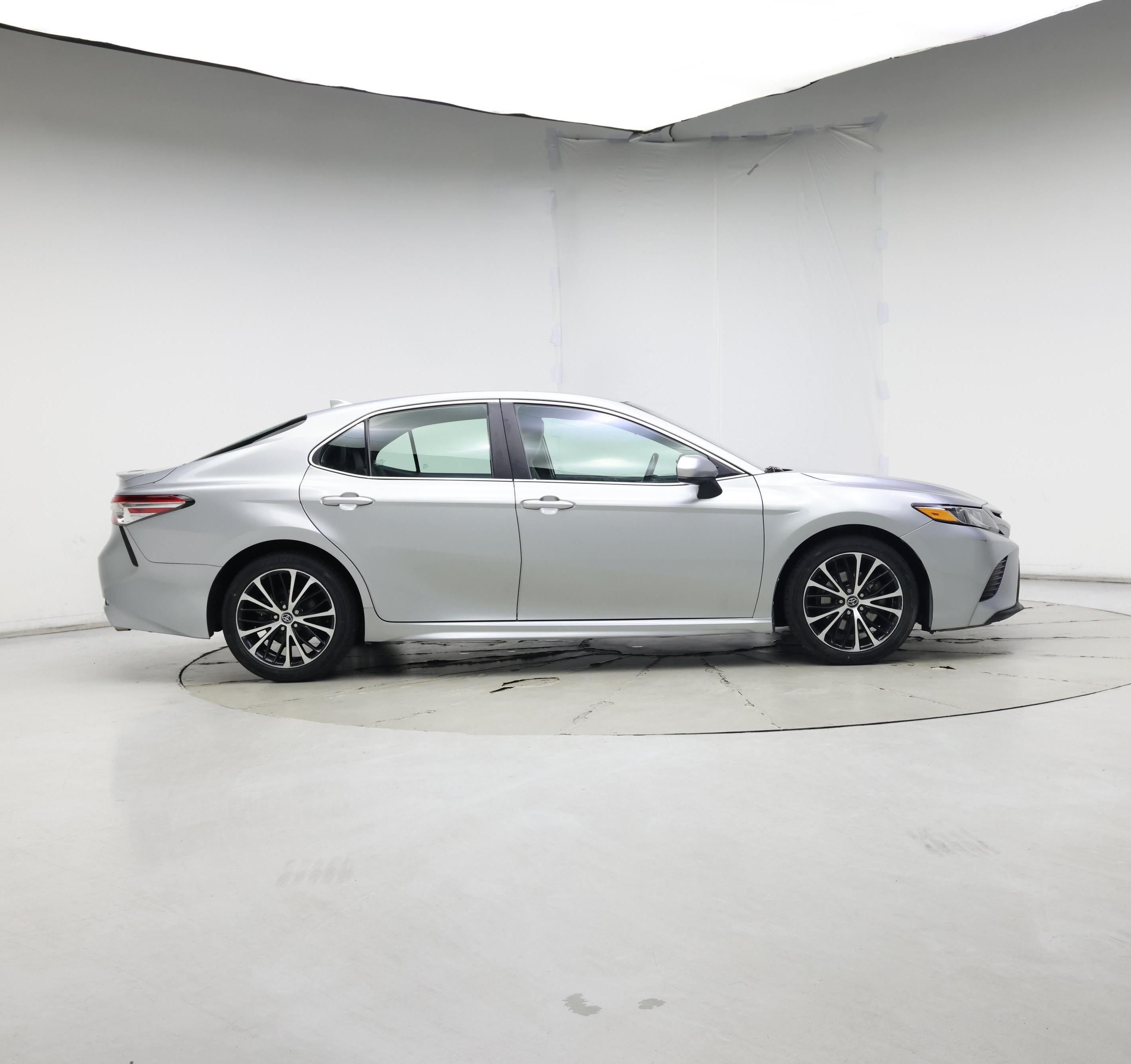 Thumbnail: 2020 Toyota Camry - 7