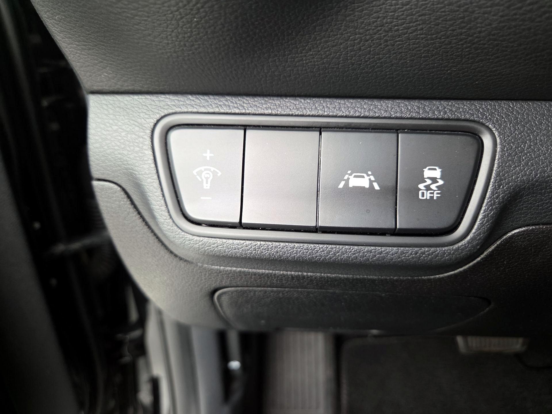 Thumbnail: 2019 Kia Forte - 13