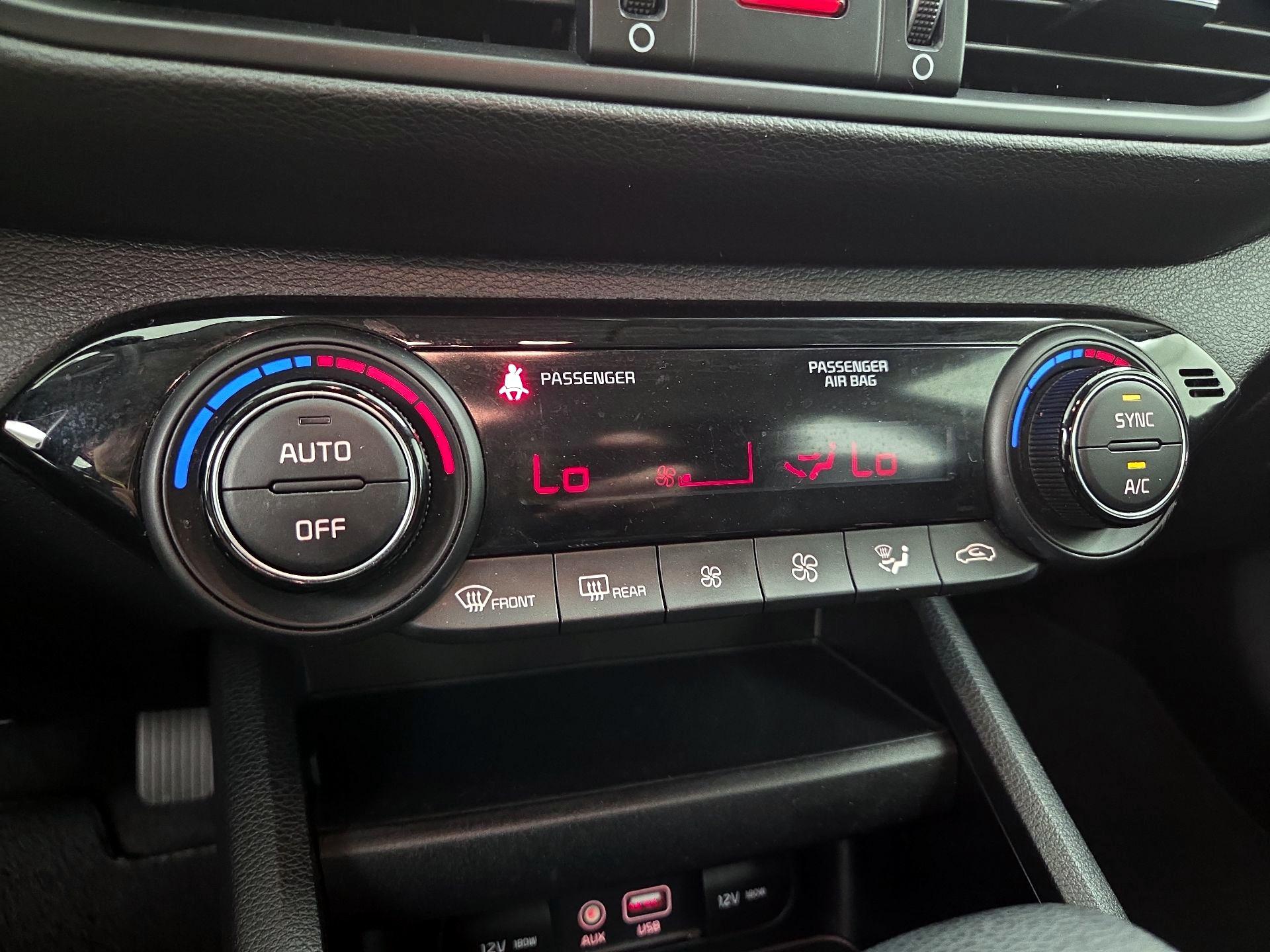 Thumbnail: 2019 Kia Forte - 16