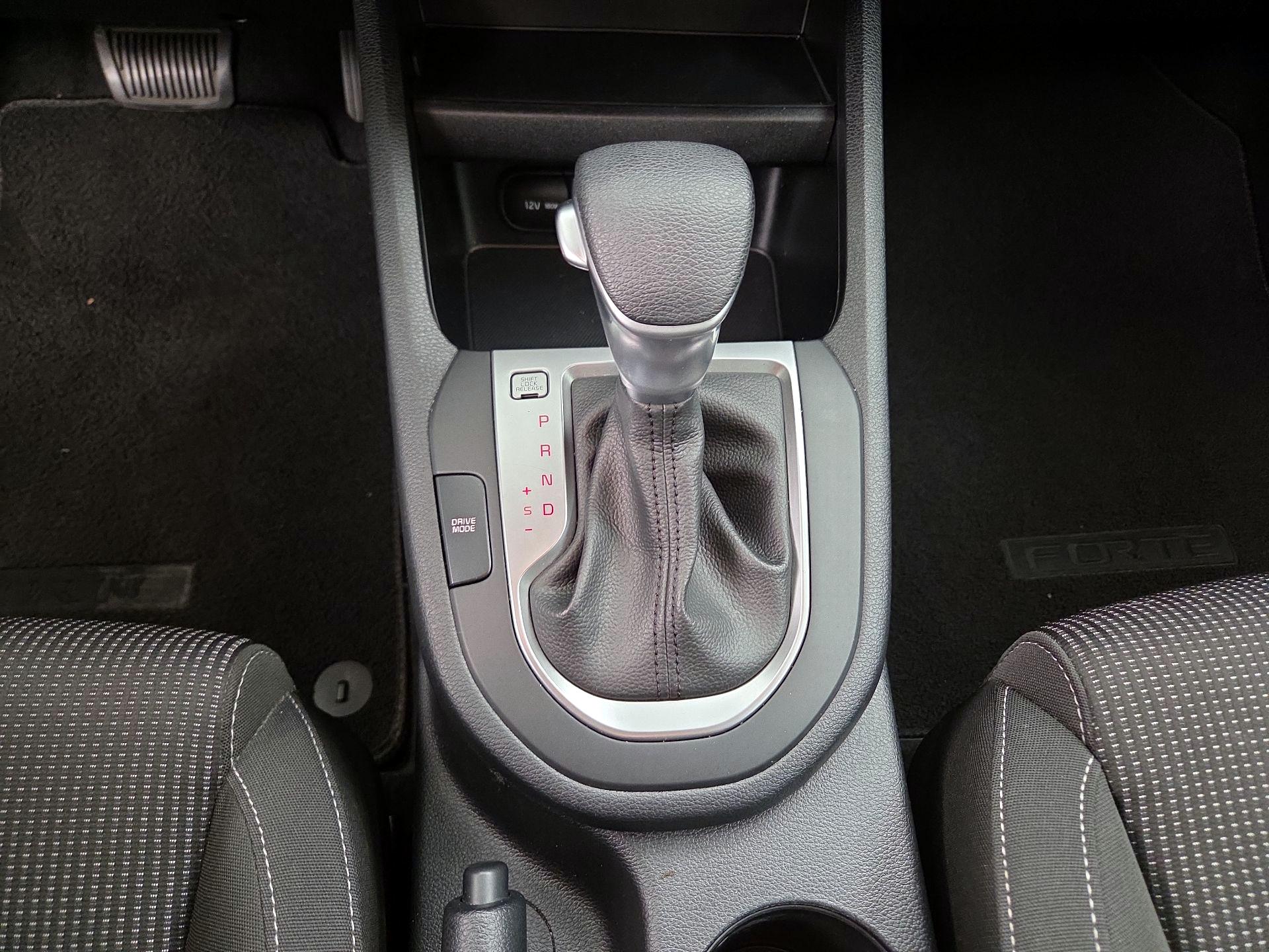 Thumbnail: 2019 Kia Forte - 17