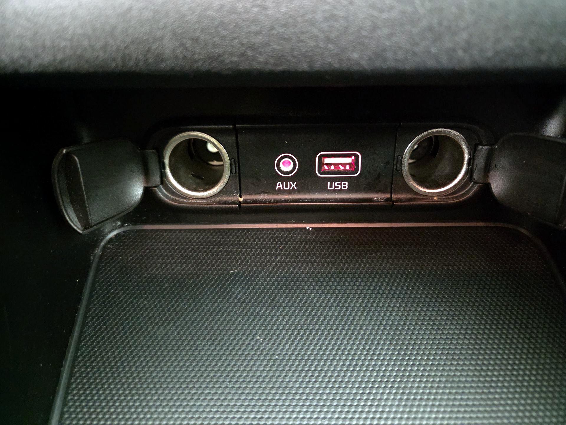 Thumbnail: 2019 Kia Forte - 18