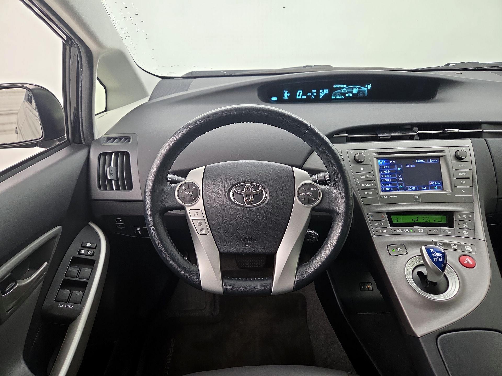 Thumbnail: 2015 Toyota Prius - 10