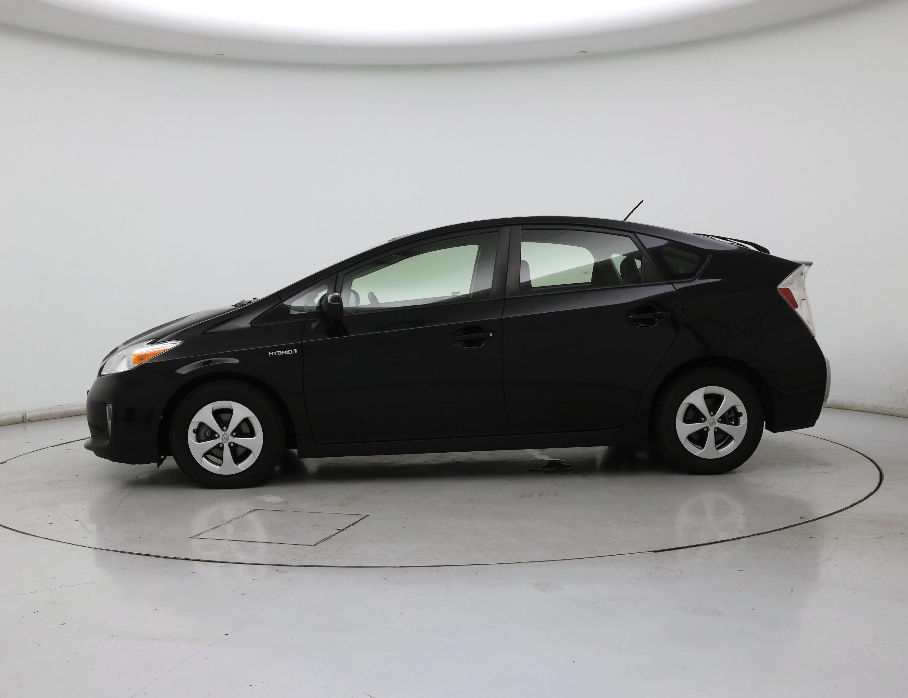 Thumbnail: 2015 Toyota Prius - 3
