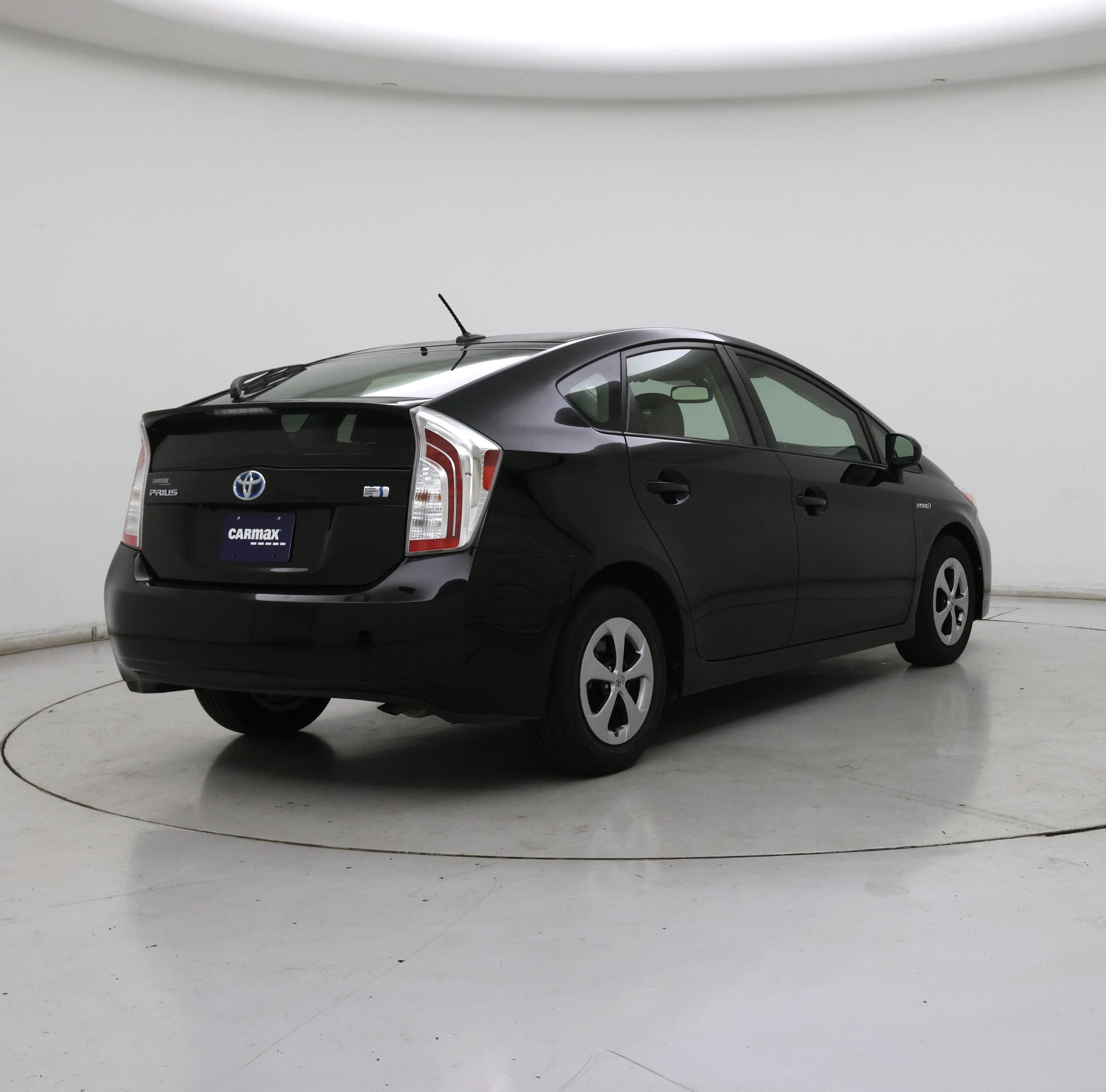 Thumbnail: 2015 Toyota Prius - 8