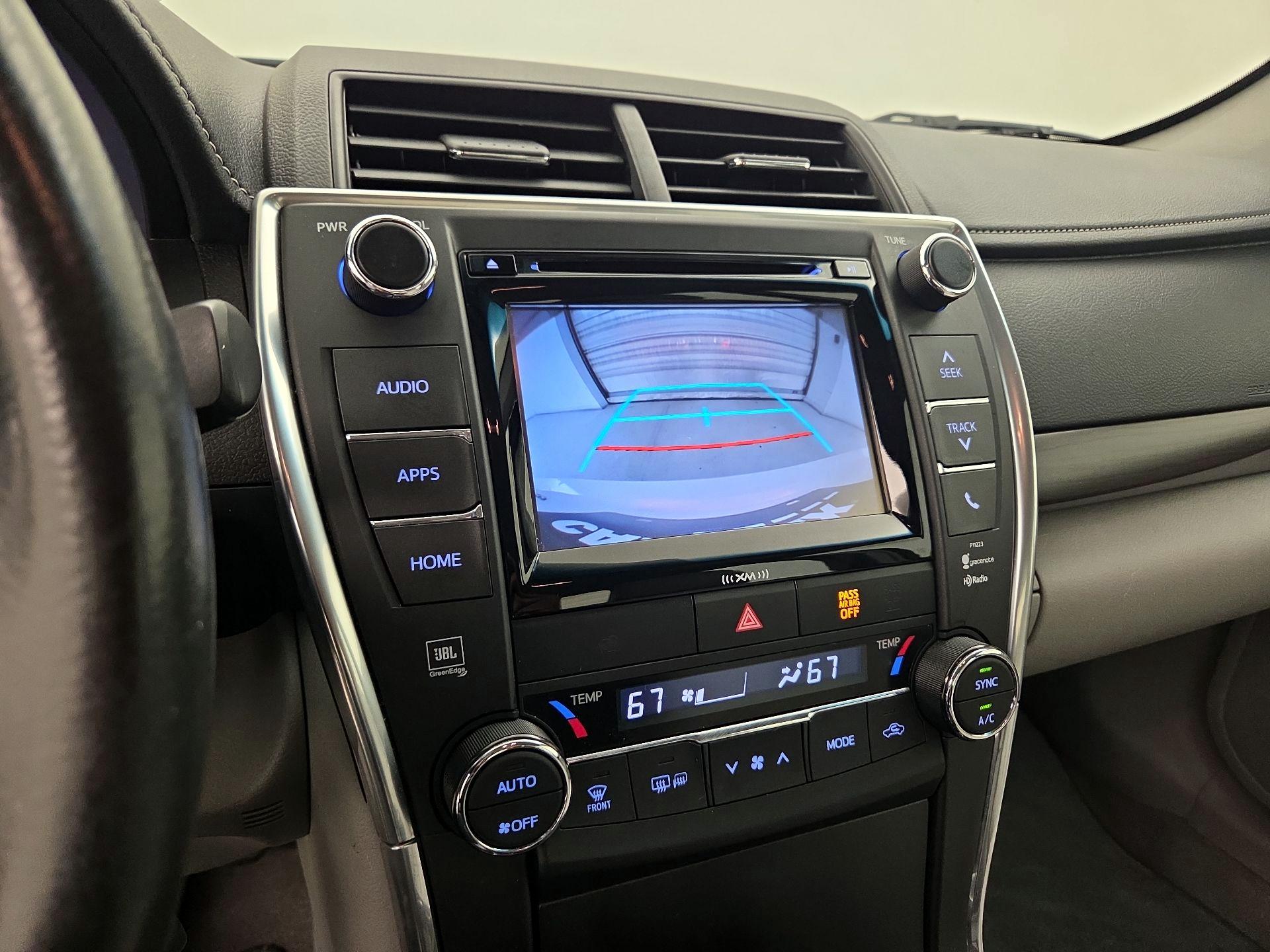 Thumbnail: 2017 Toyota Camry - 14