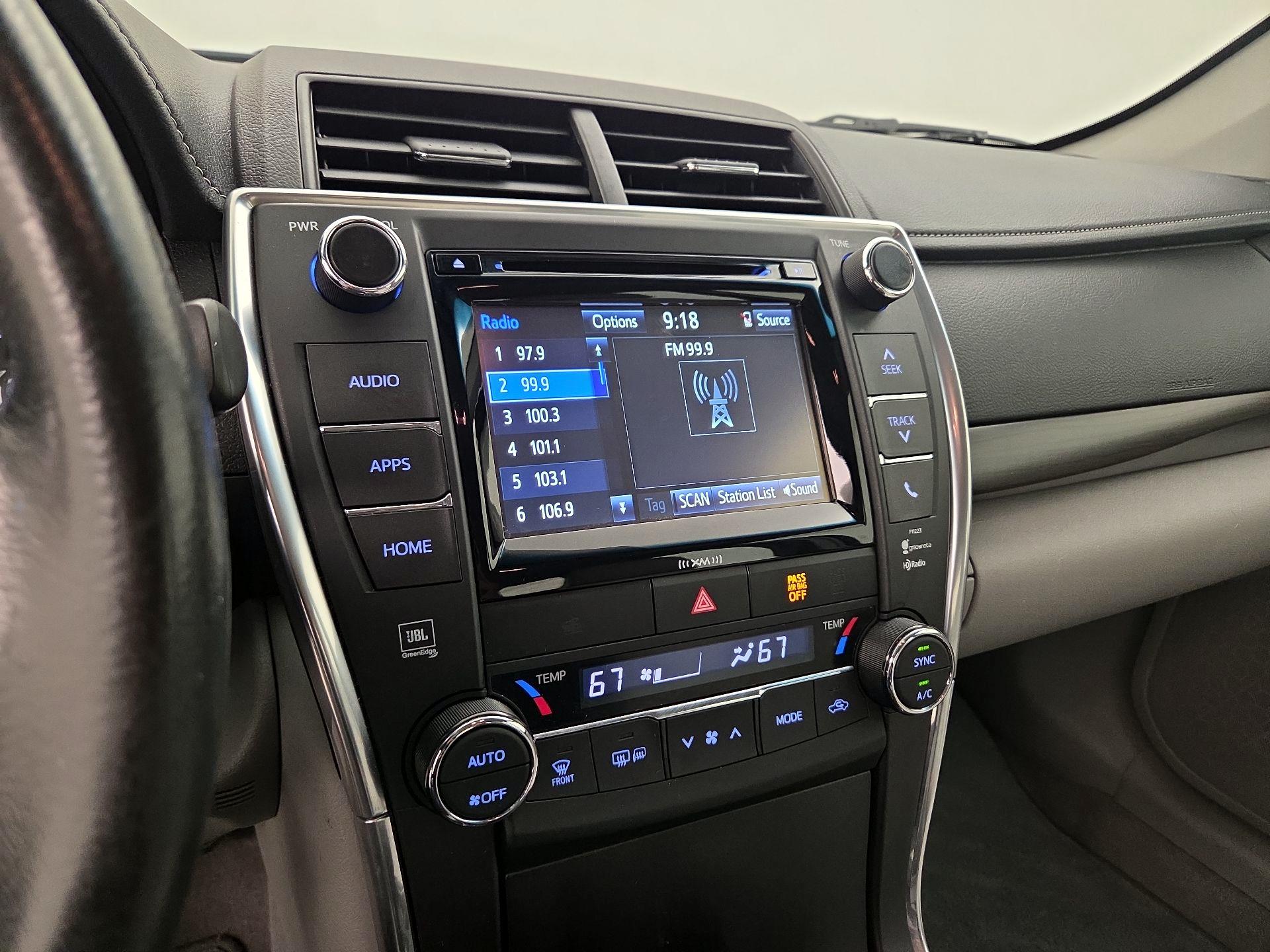 Thumbnail: 2017 Toyota Camry - 15