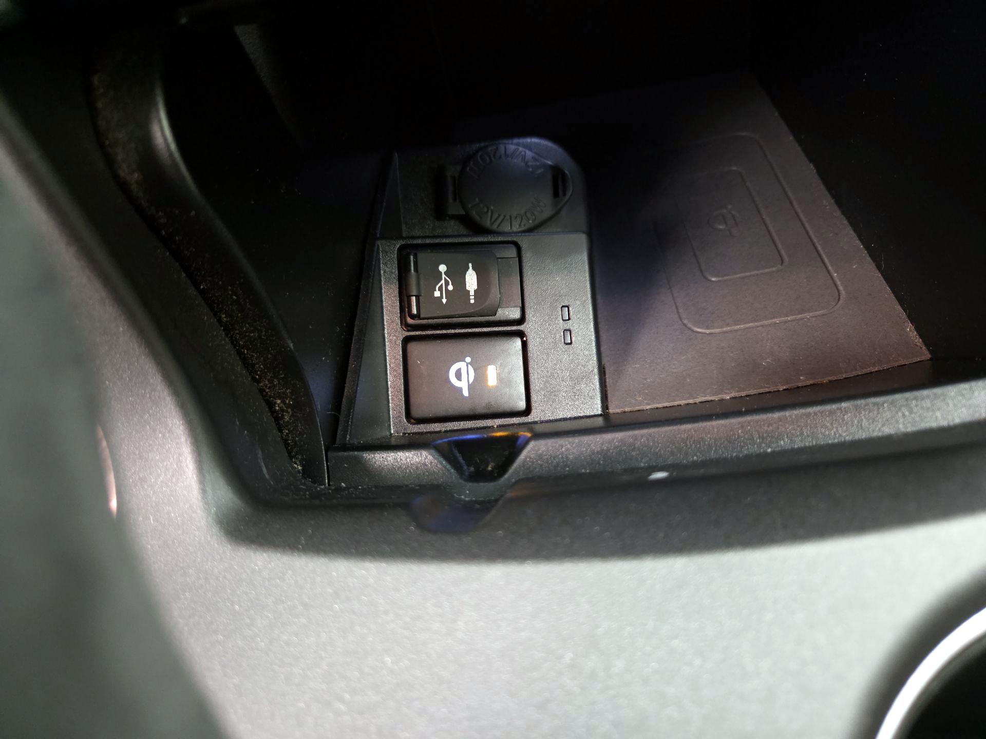 Thumbnail: 2017 Toyota Camry - 18