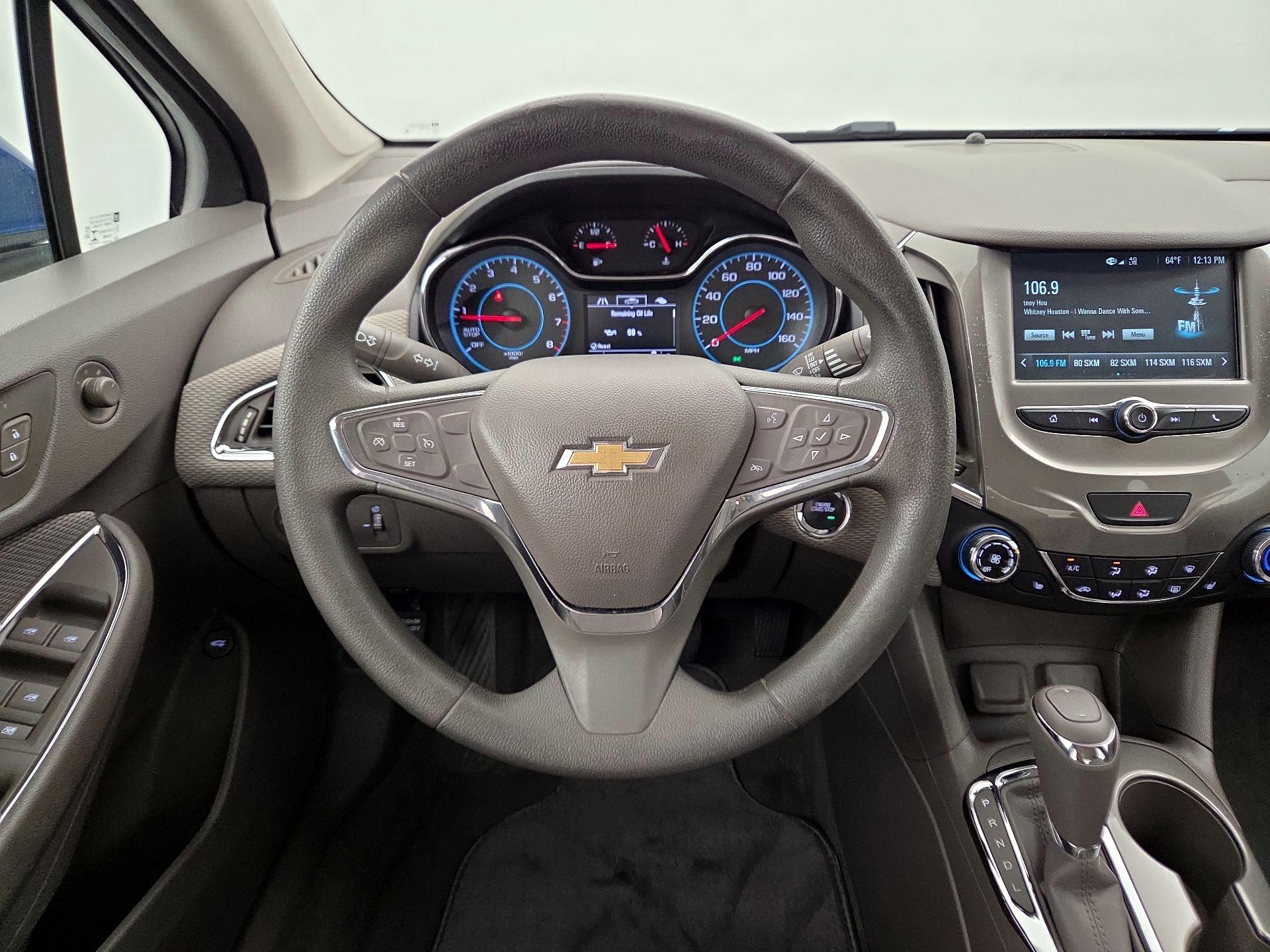 Thumbnail: 2018 Chevrolet Cruze - 10