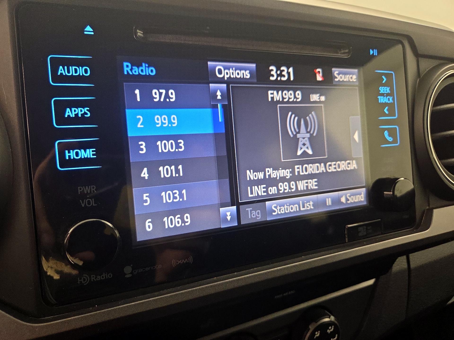 Thumbnail: 2019 Toyota Tacoma - 16