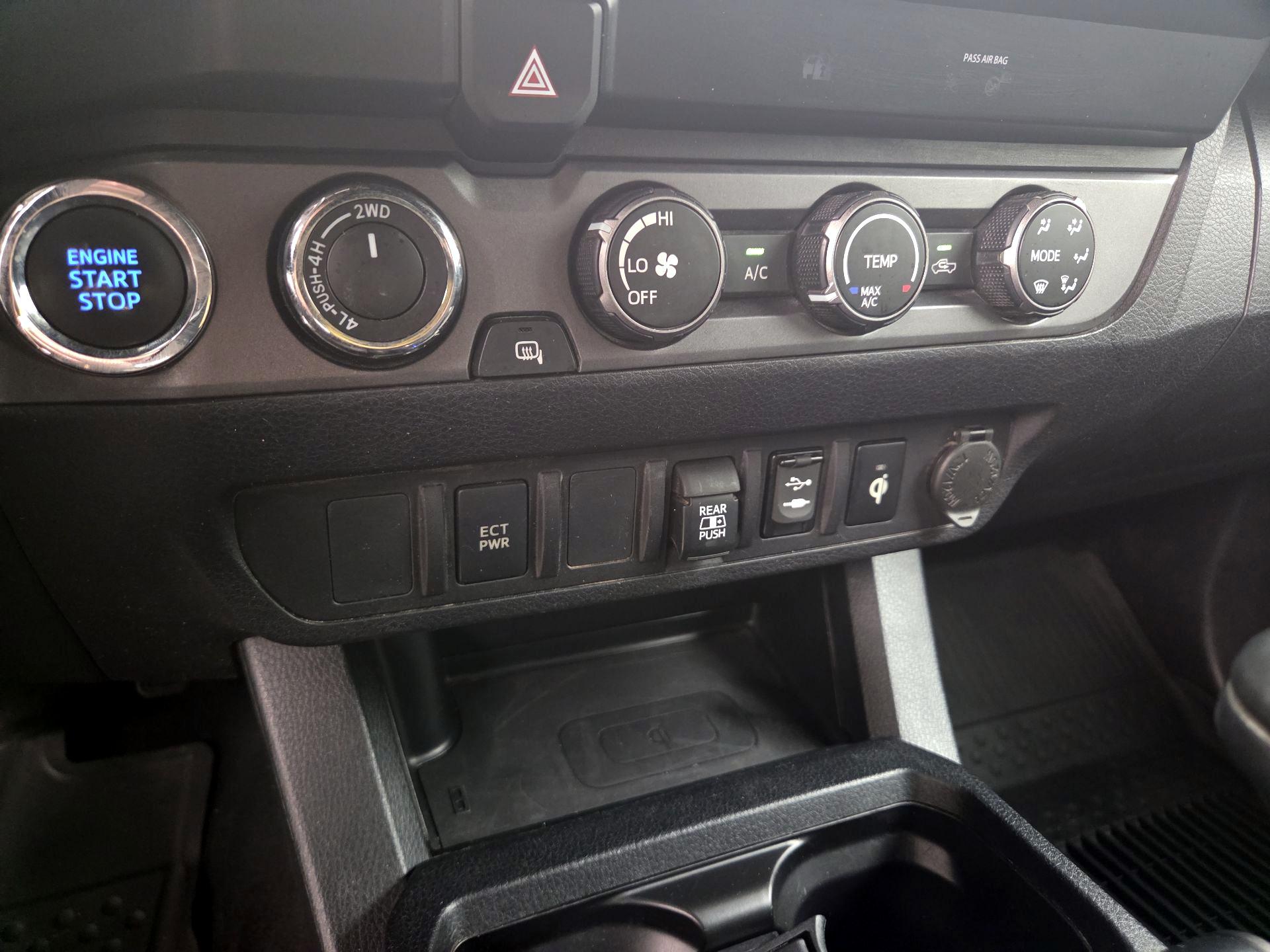 Thumbnail: 2019 Toyota Tacoma - 17