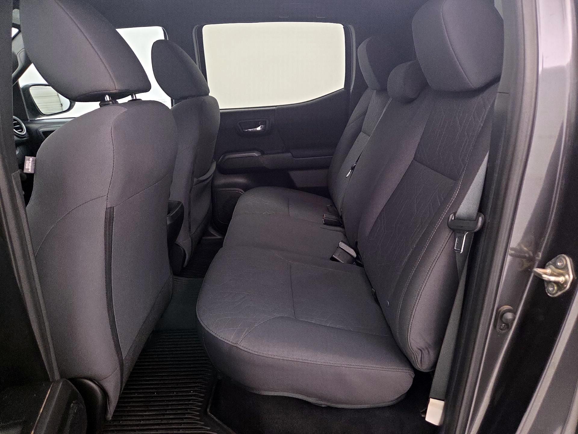 Thumbnail: 2019 Toyota Tacoma - 20