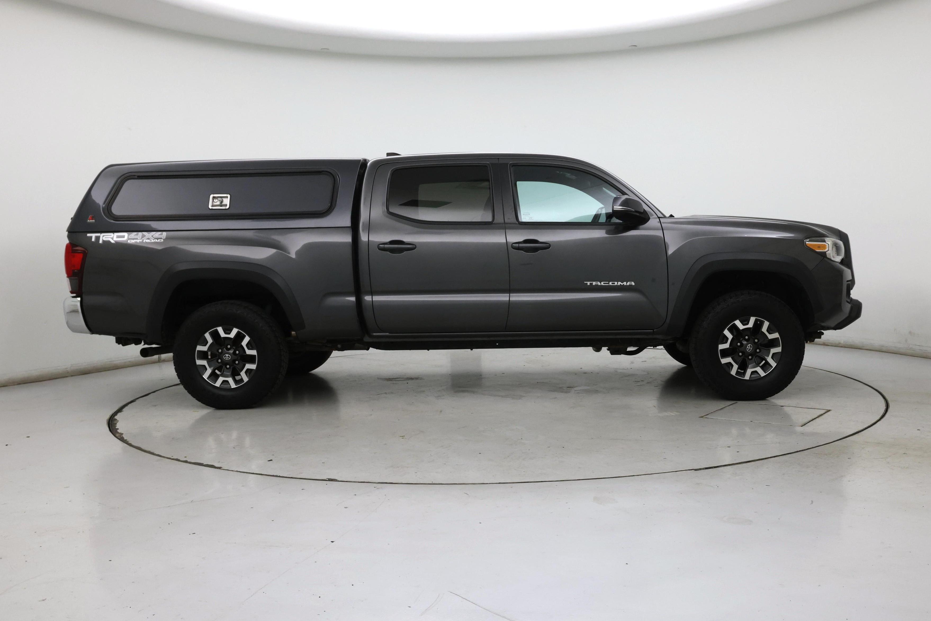 Thumbnail: 2019 Toyota Tacoma - 7