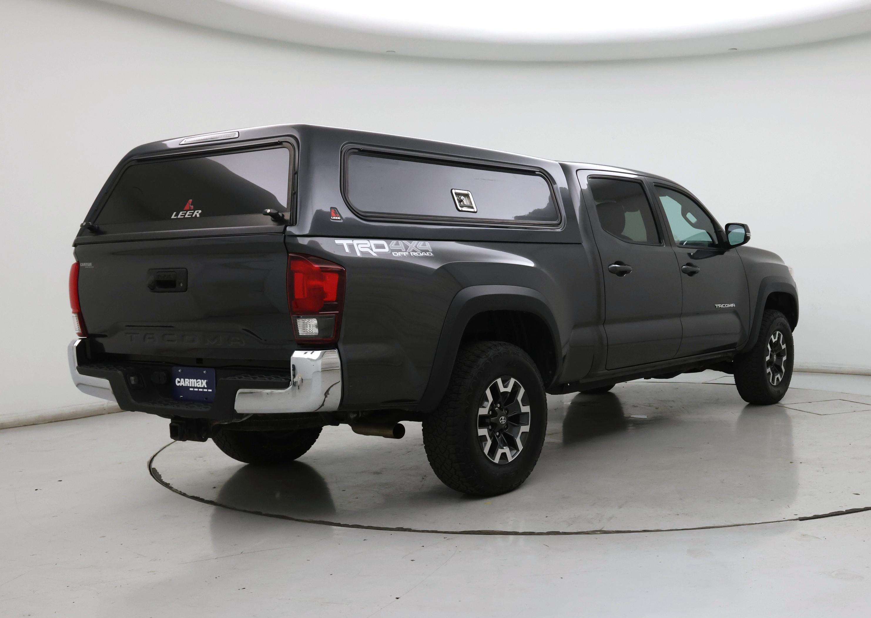 Thumbnail: 2019 Toyota Tacoma - 8