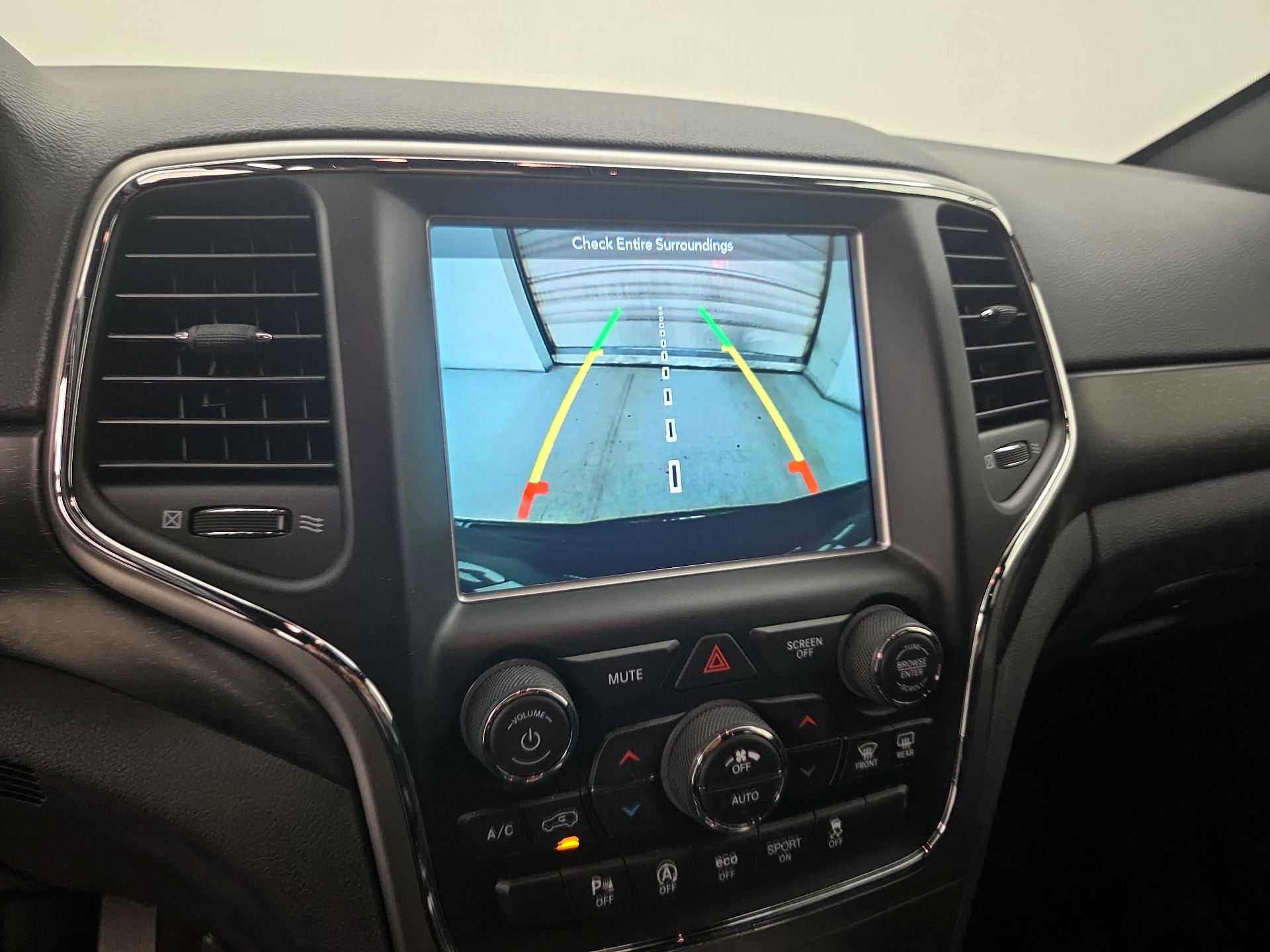 Thumbnail: 2018 Jeep Grand Cherokee - 15
