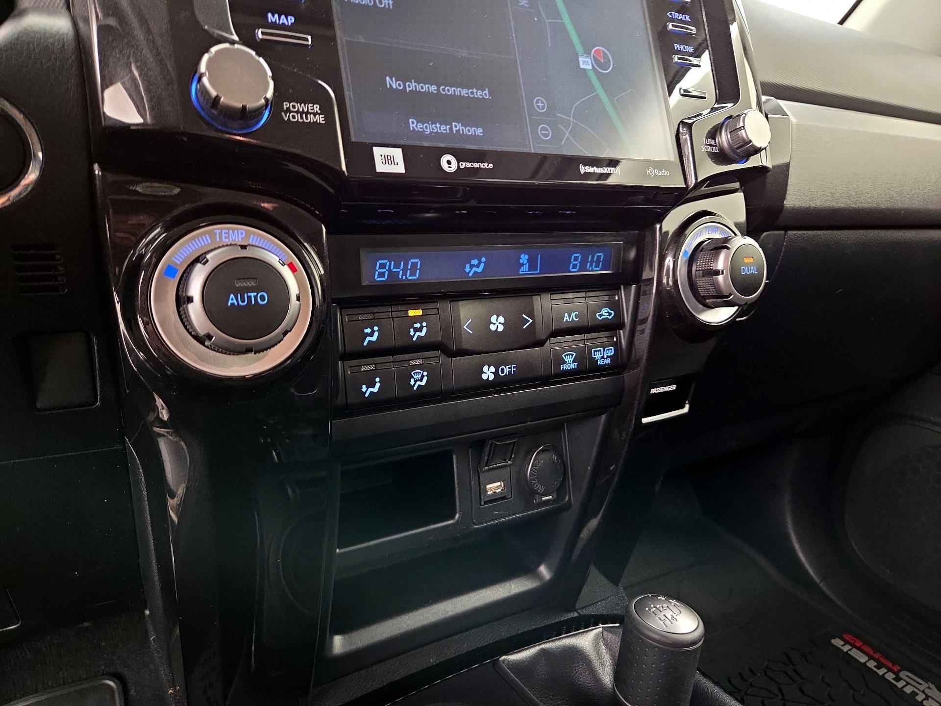 Thumbnail: 2020 Toyota 4Runner - 17