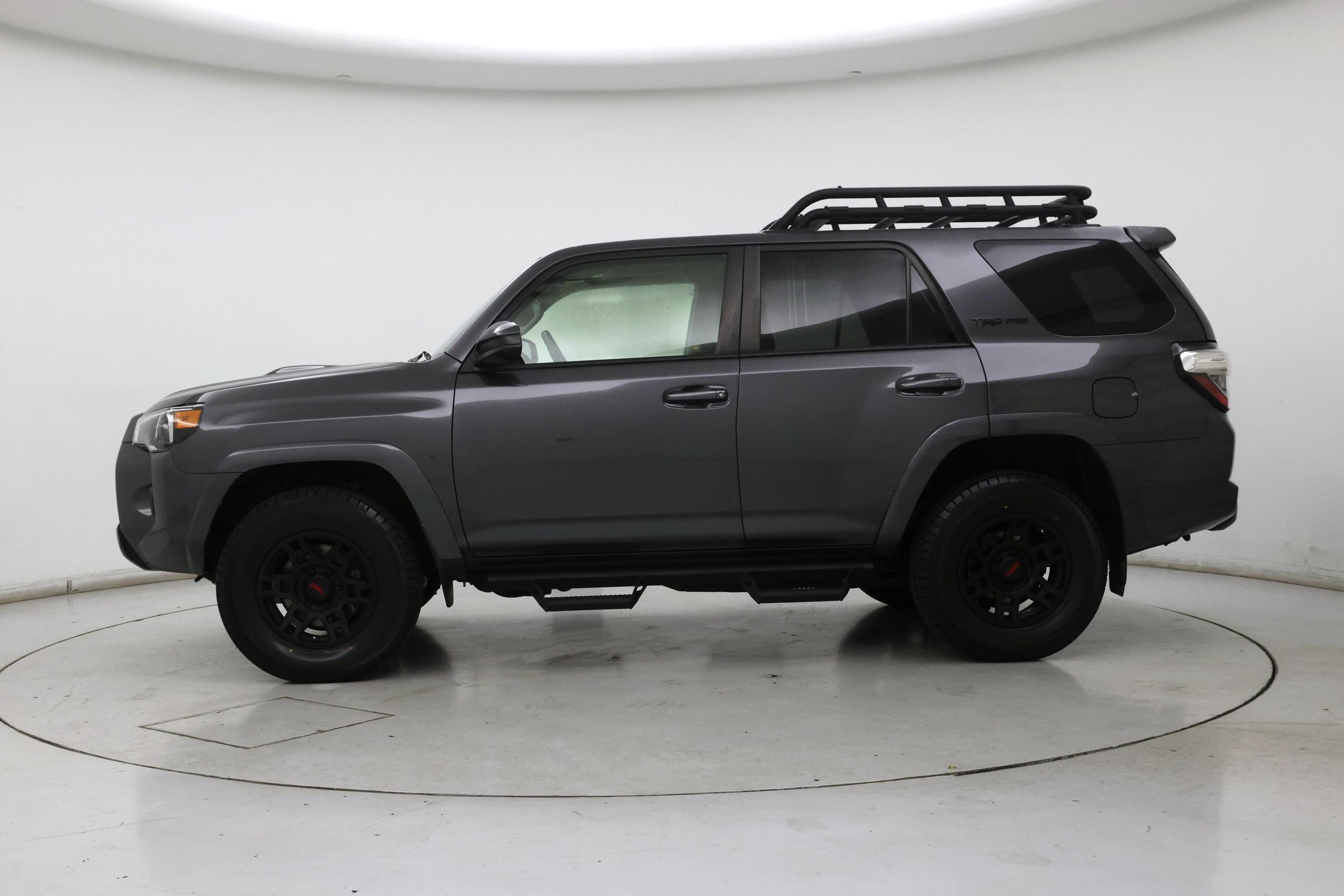 Thumbnail: 2020 Toyota 4Runner - 3