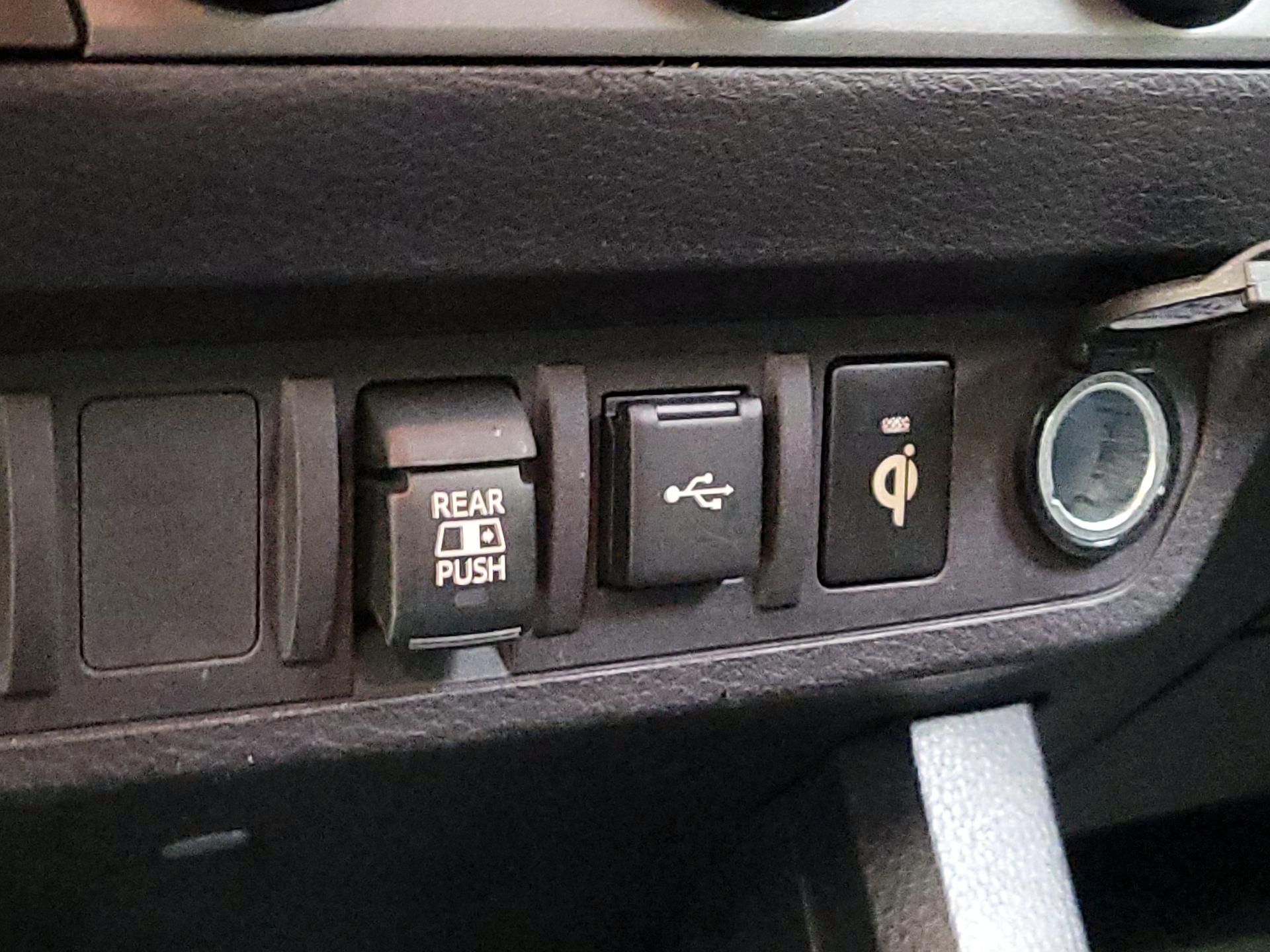 Thumbnail: 2020 Toyota Tacoma - 18