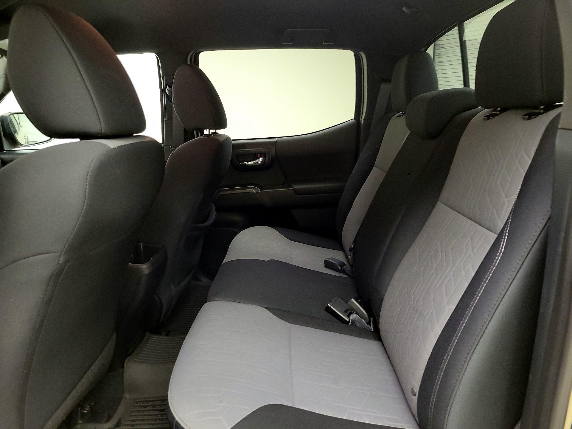 Thumbnail: 2020 Toyota Tacoma - 19