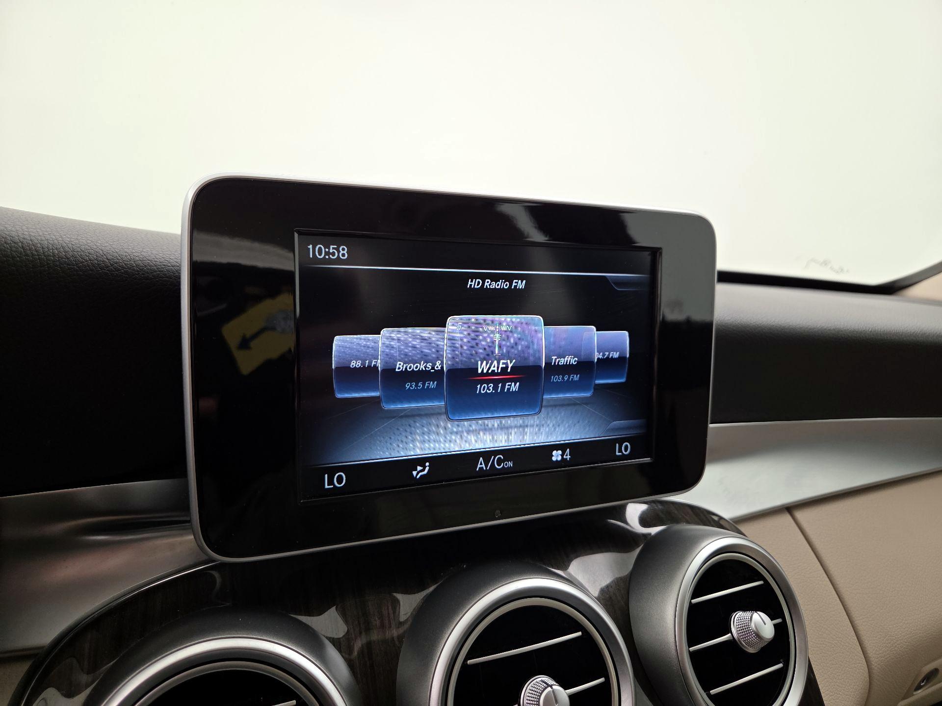 Thumbnail: 2016 Mercedes-Benz C-Class - 16