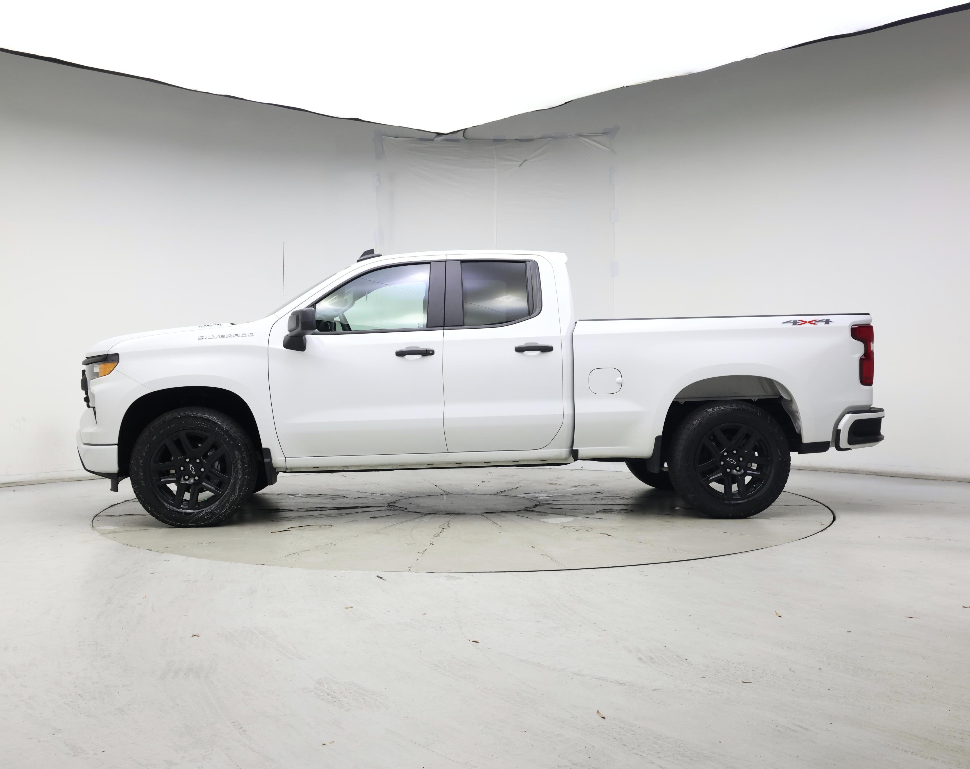 Thumbnail: 2024 Chevrolet Silverado 1500 - 3