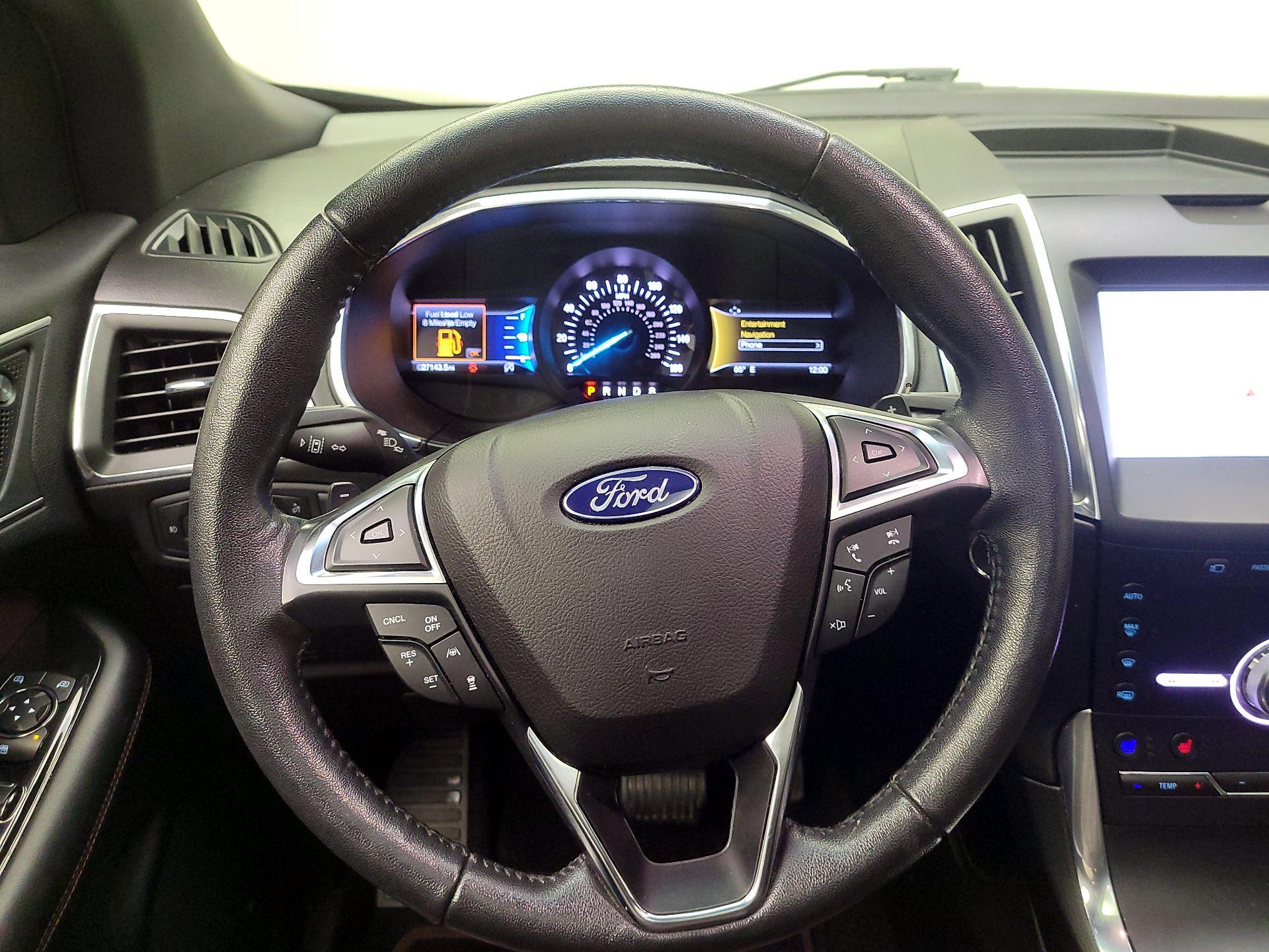 Thumbnail: 2020 Ford Edge - 10