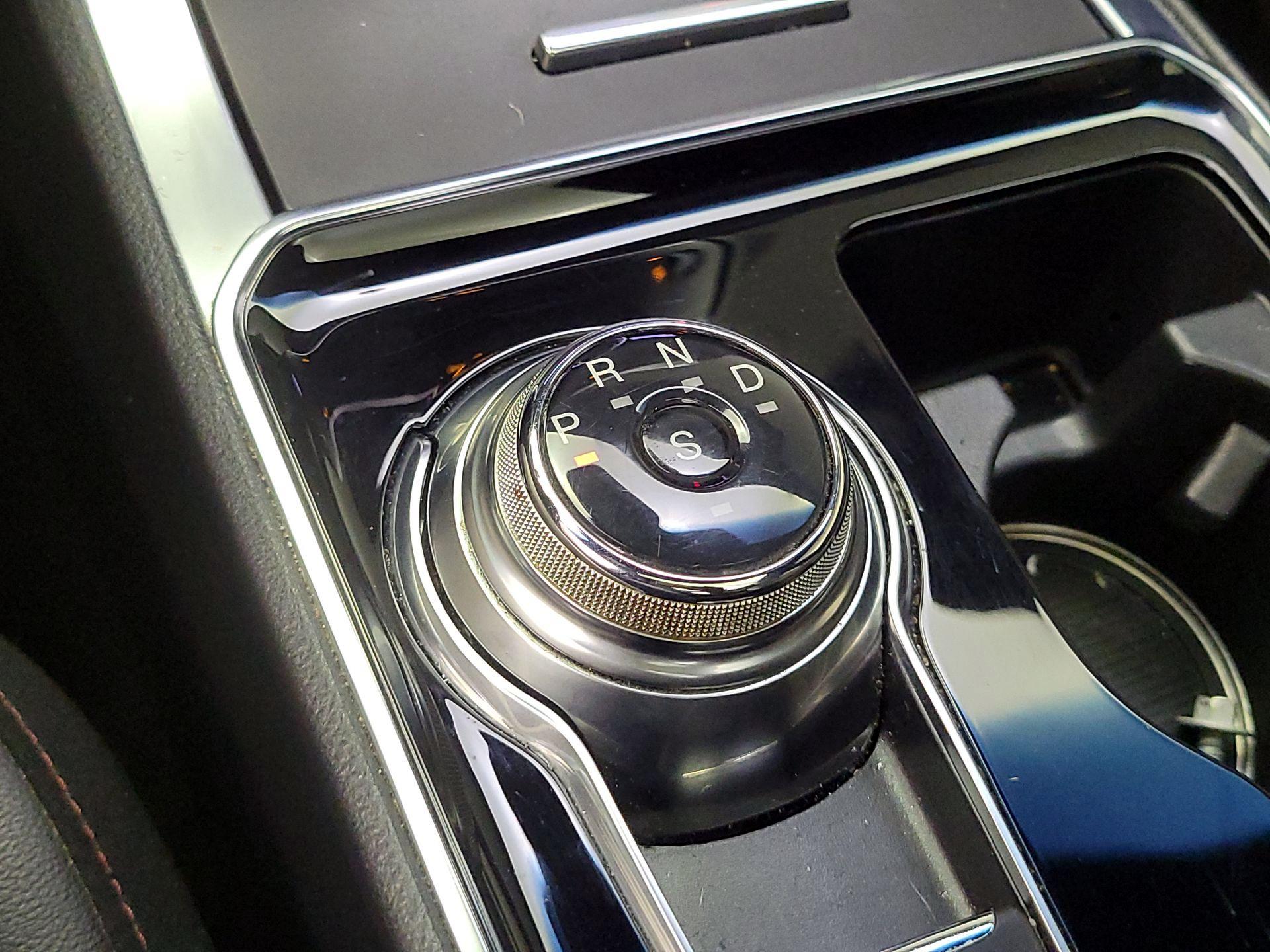 Thumbnail: 2020 Ford Edge - 18