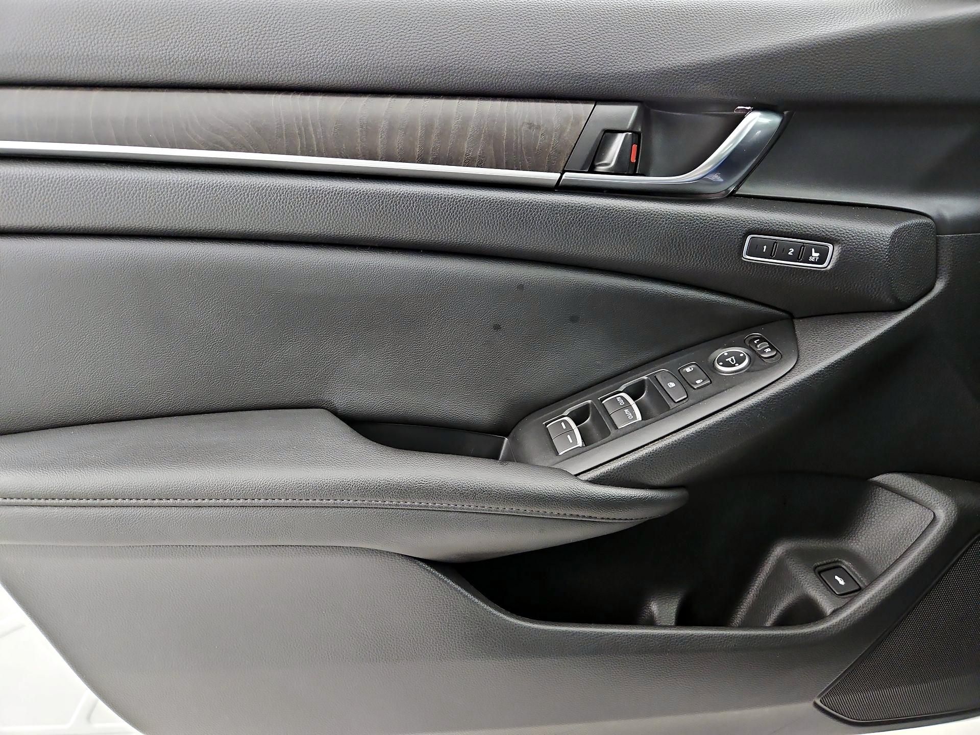 Thumbnail: 2019 Honda Accord - 12