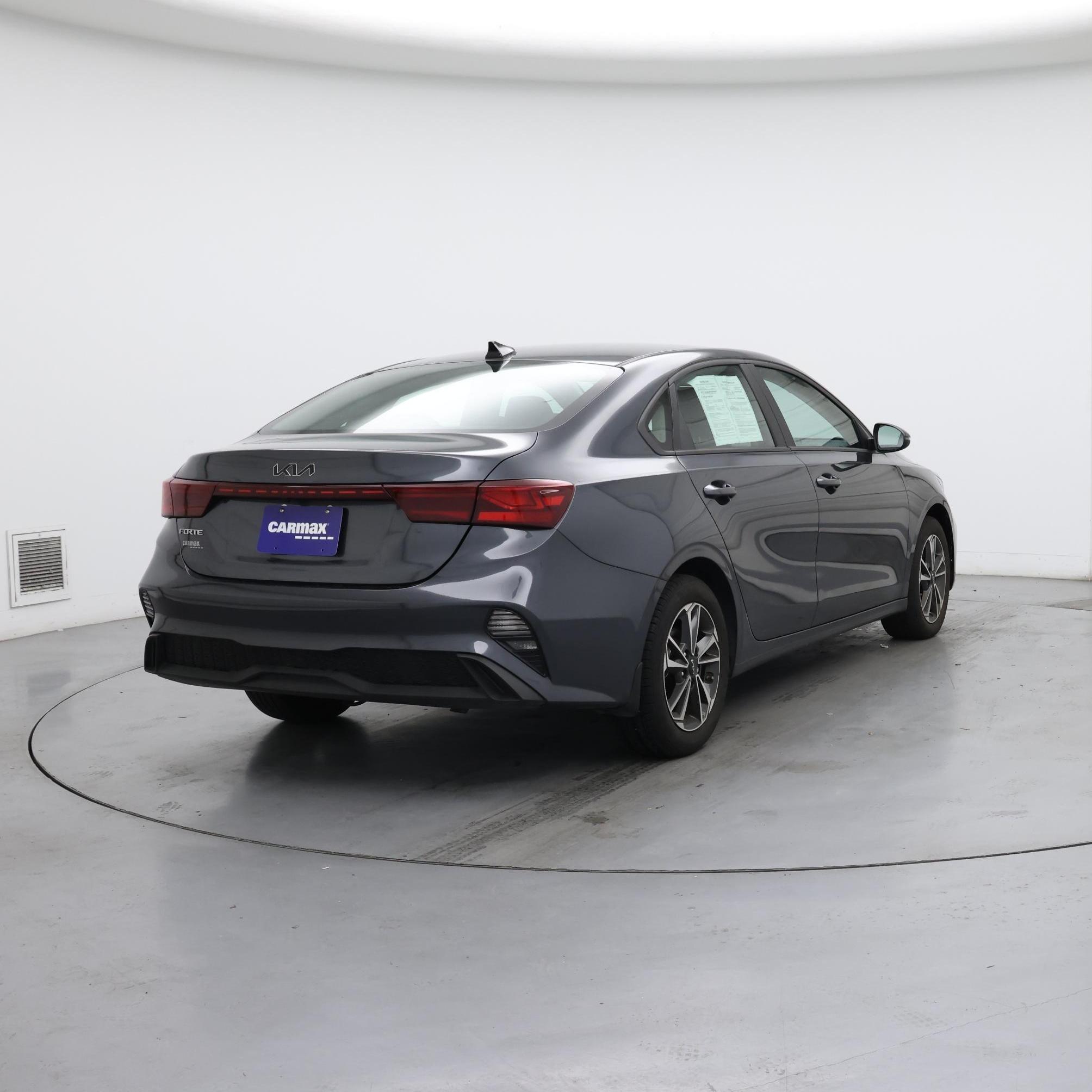 Thumbnail: 2024 Kia Forte - 8