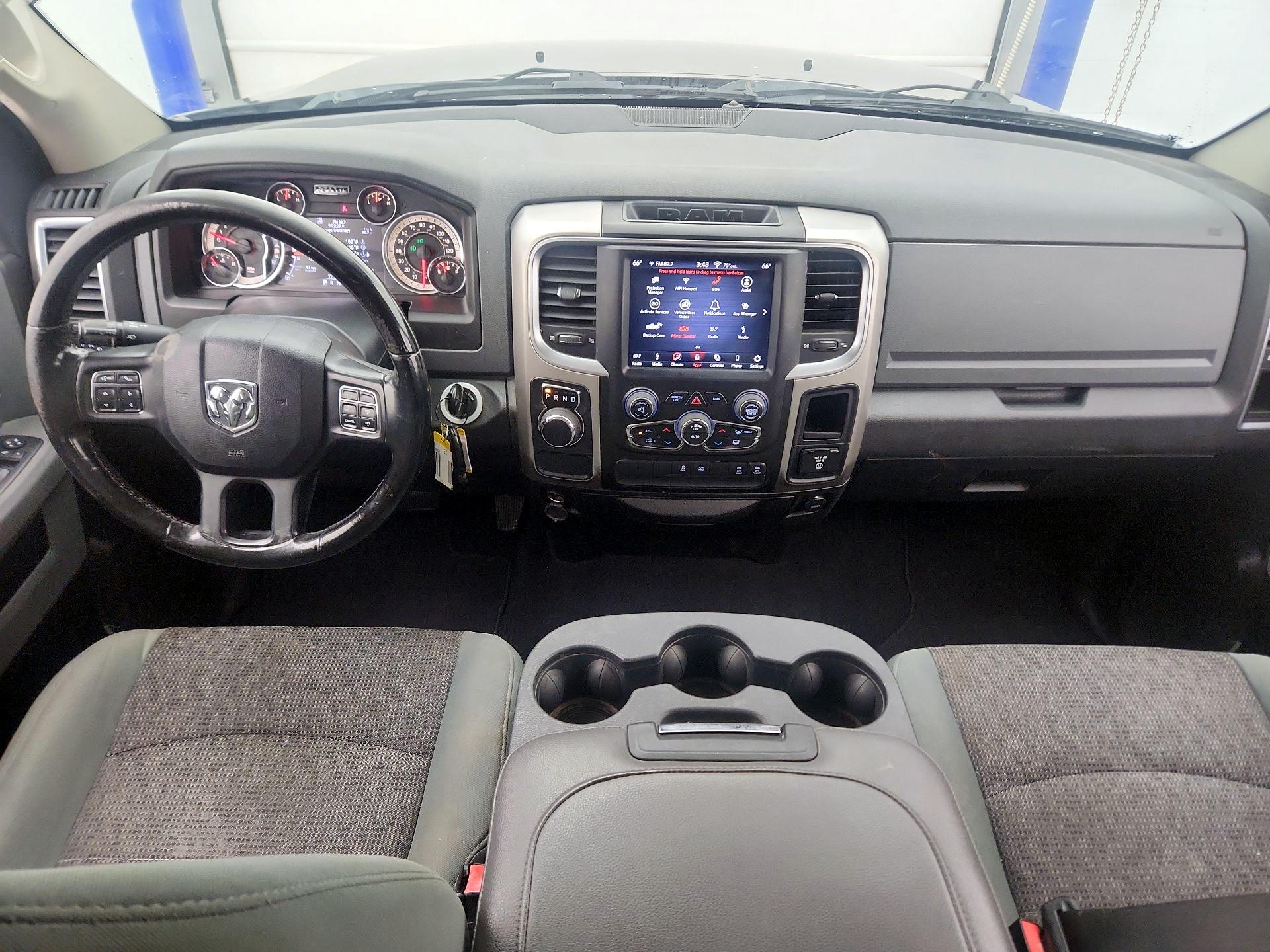 Thumbnail: 2019 RAM 1500 Classic - 9