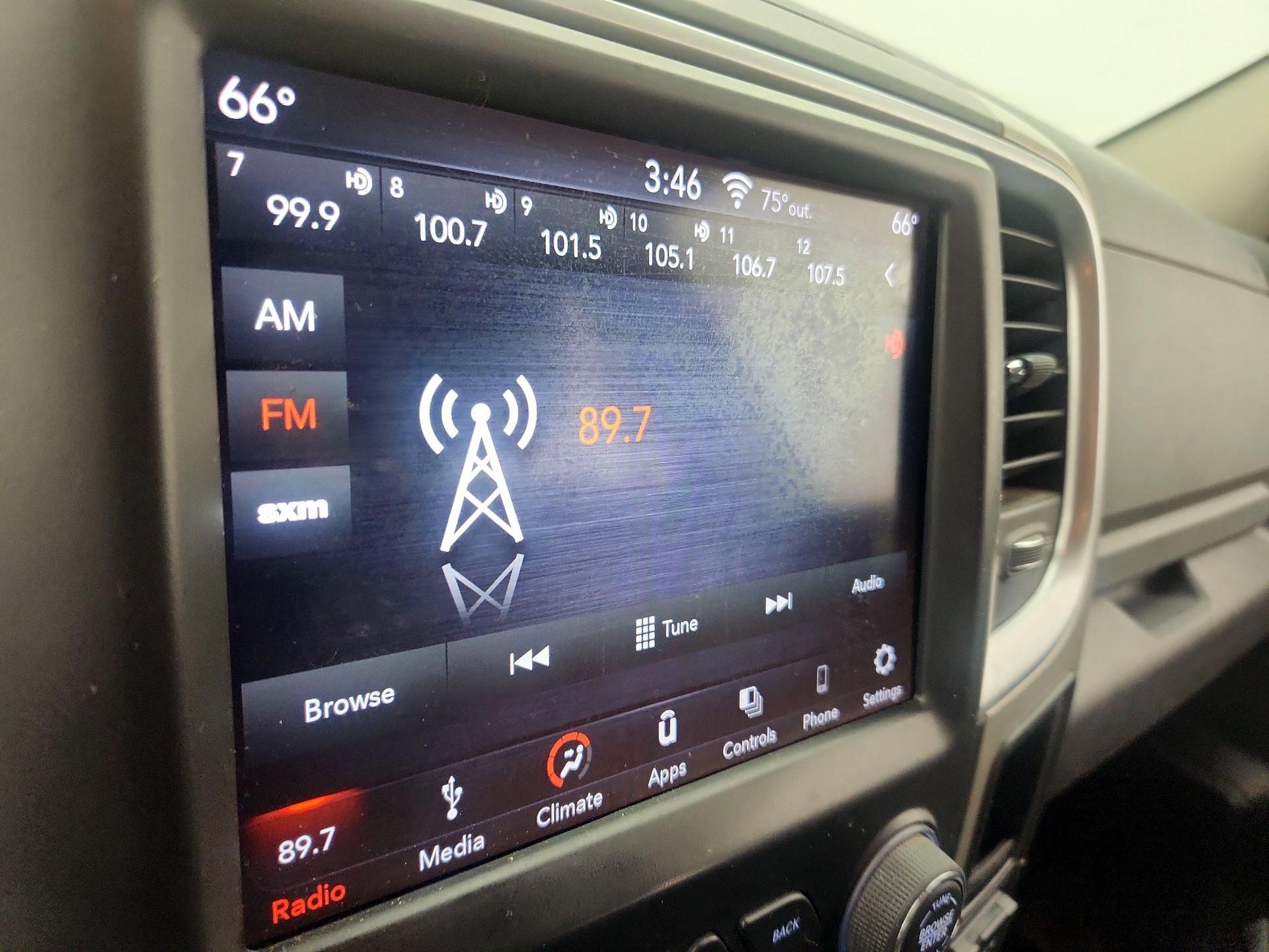 Thumbnail: 2019 RAM 1500 Classic - 15