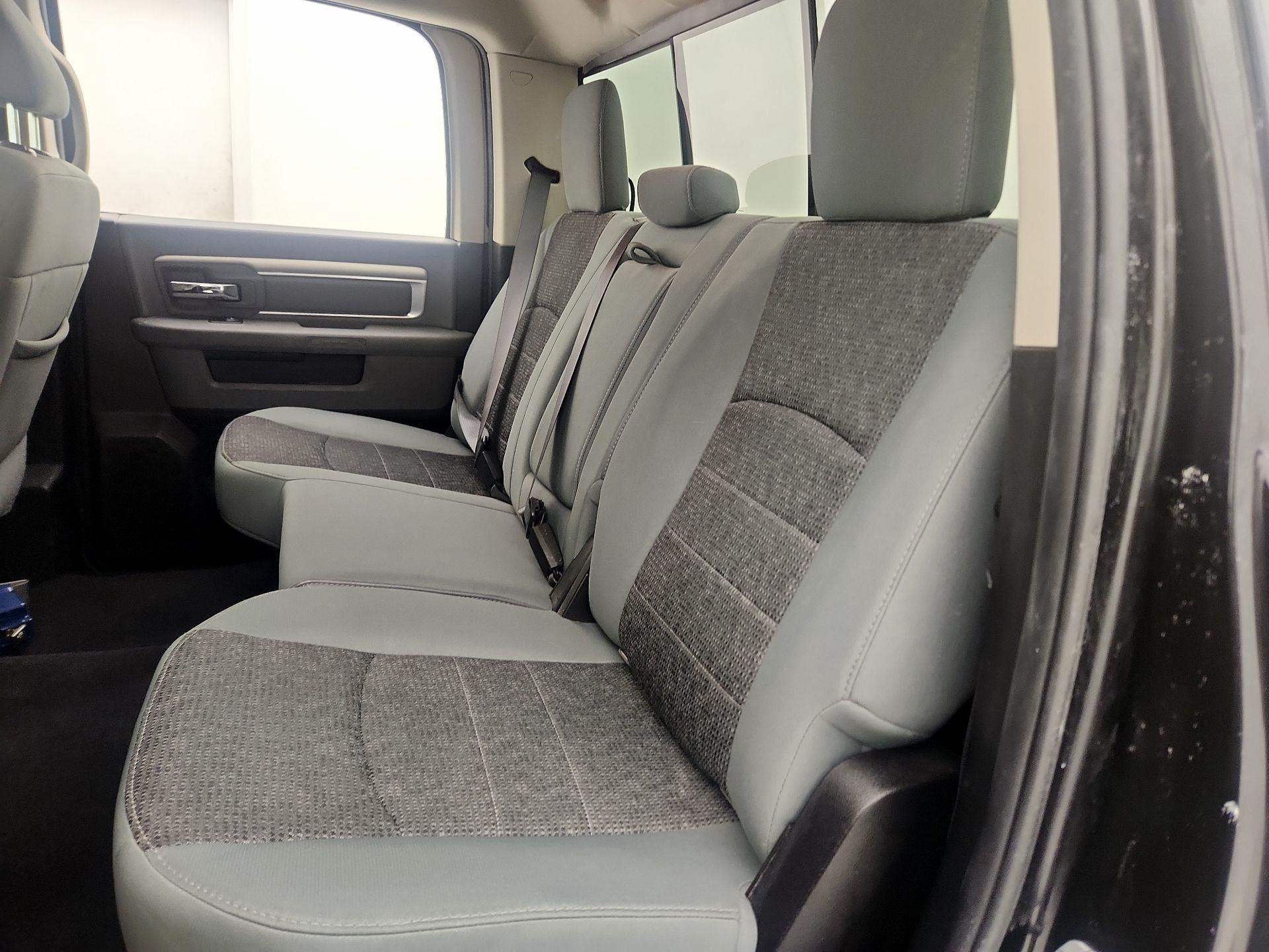 Thumbnail: 2019 RAM 1500 Classic - 19