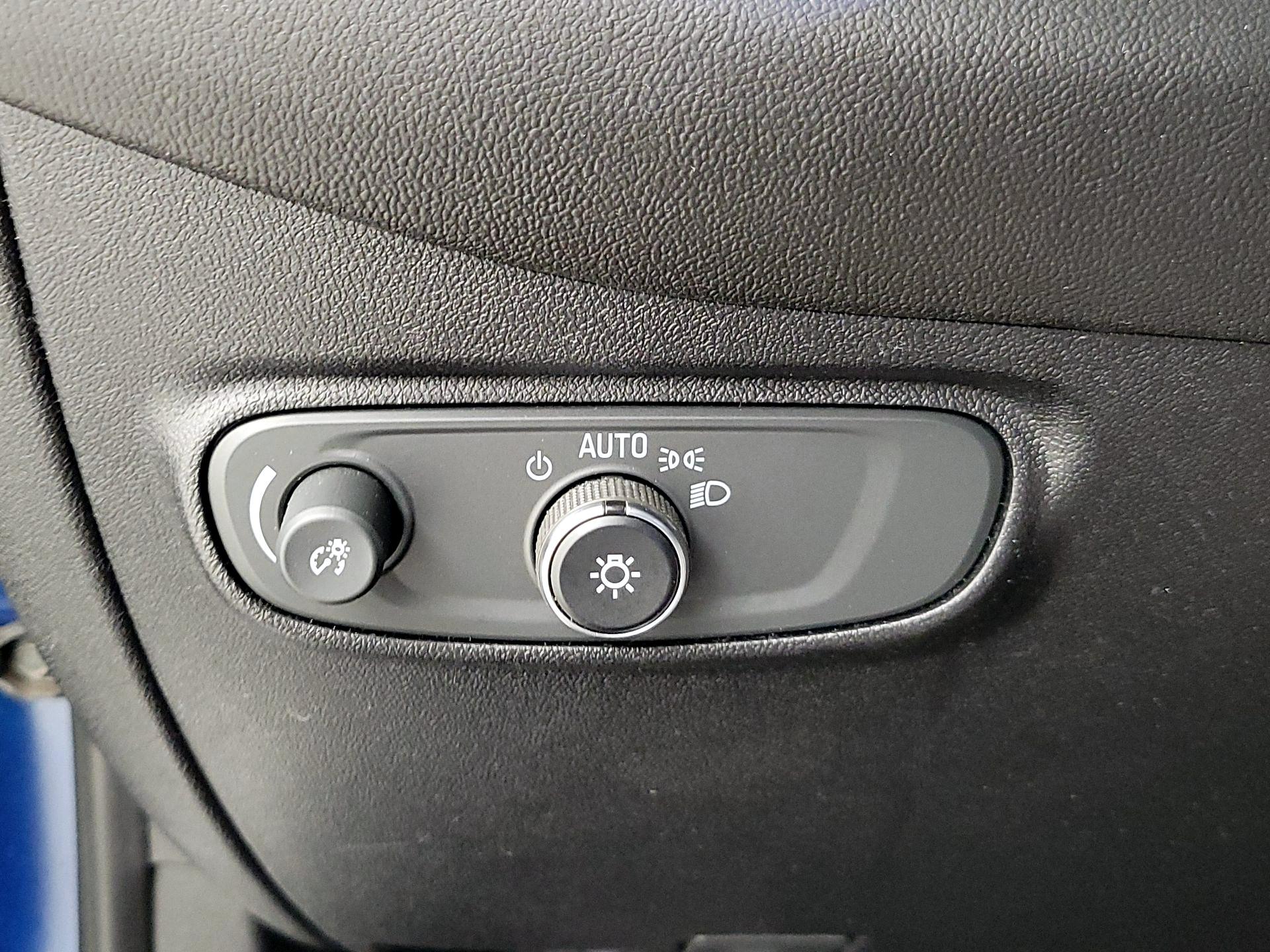 Thumbnail: 2019 Chevrolet Equinox - 13