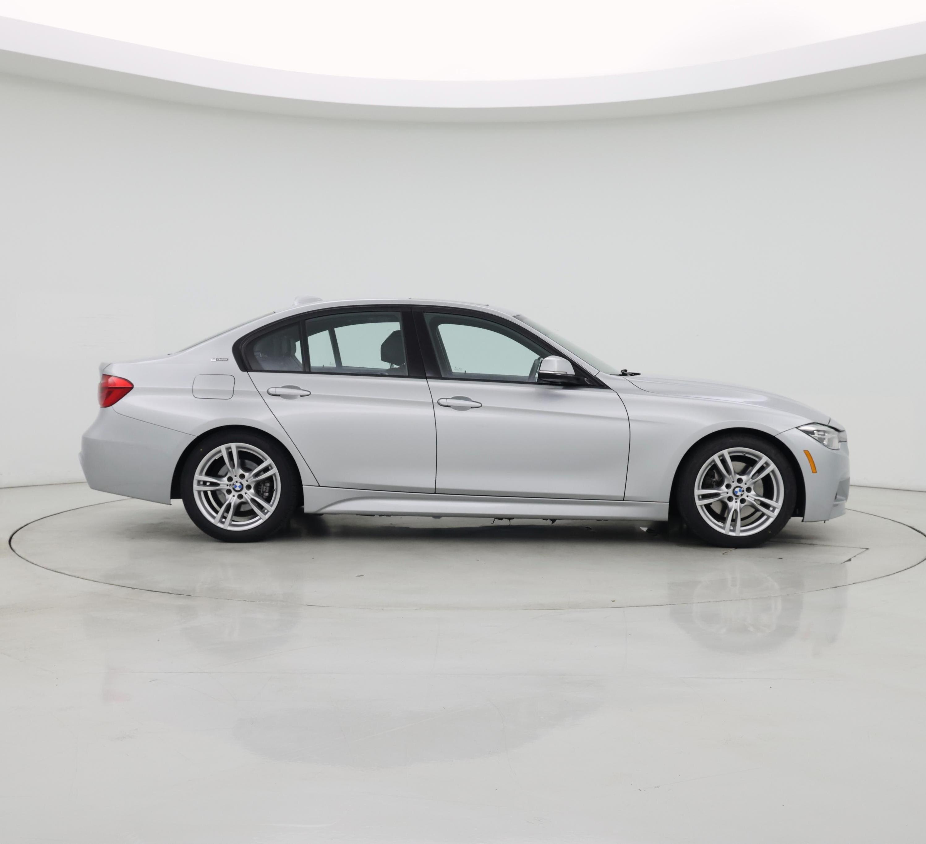 Thumbnail: 2018 BMW 3 Series - 7