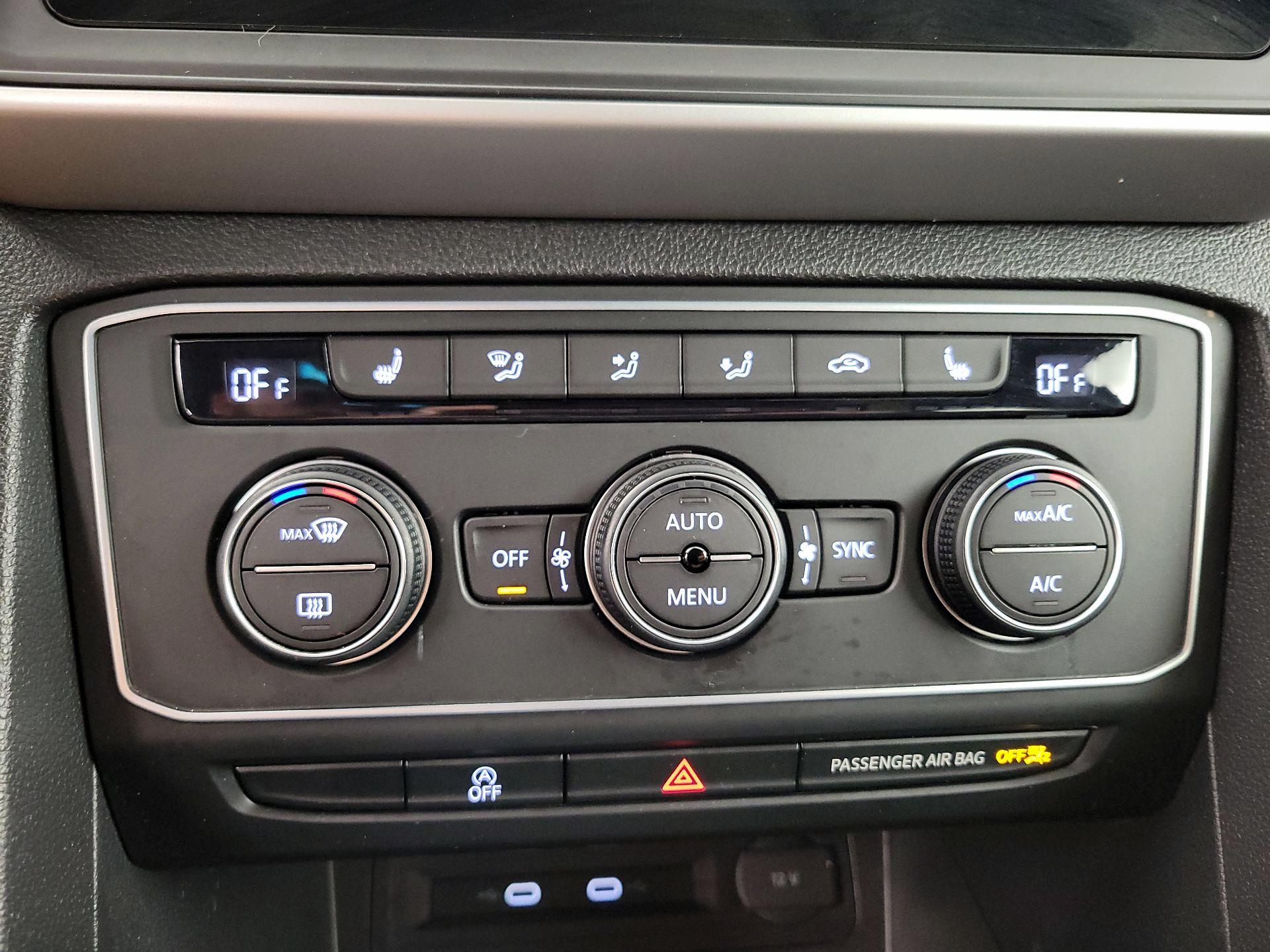 Thumbnail: 2021 Volkswagen Atlas - 16