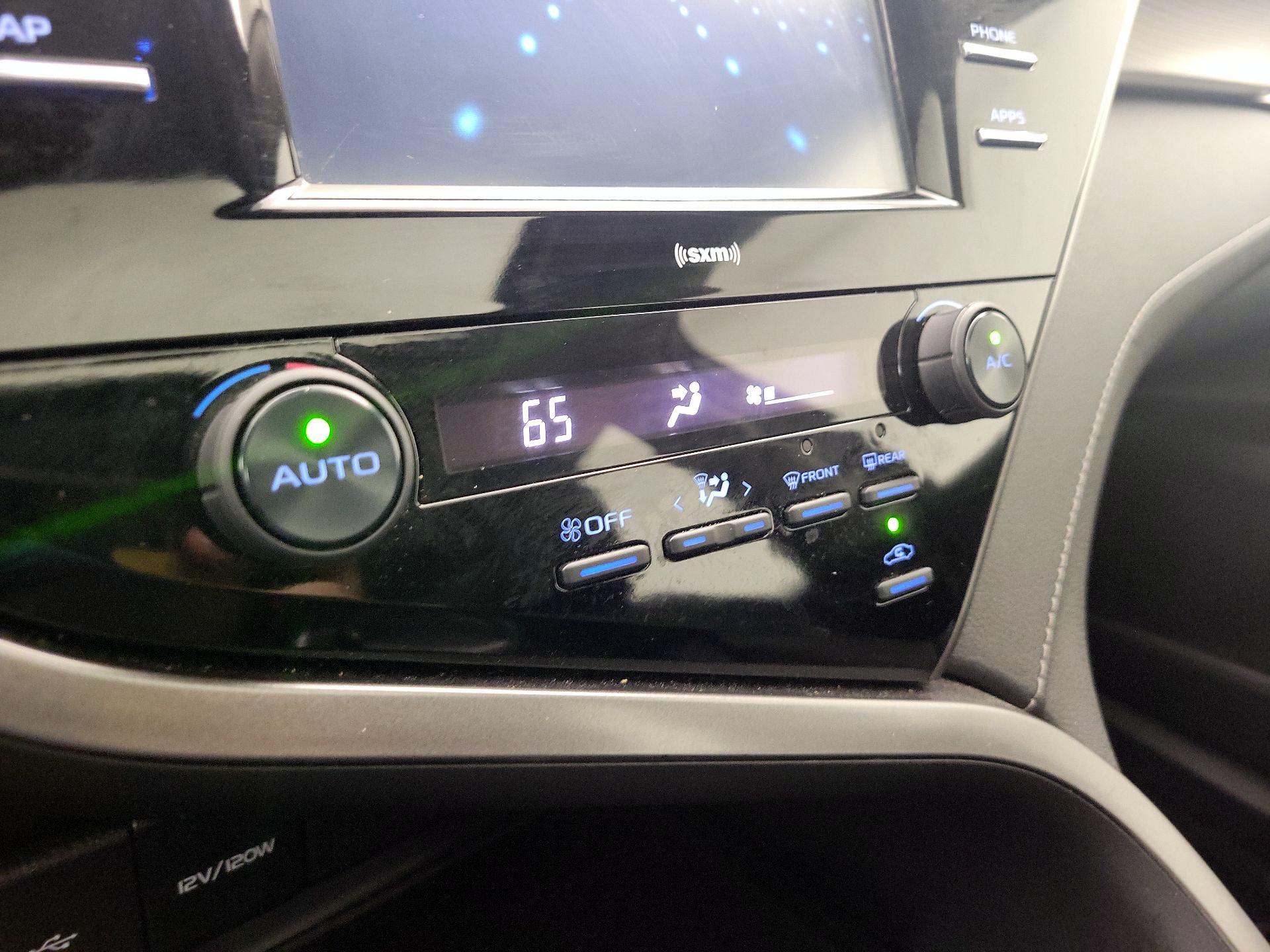 Thumbnail: 2020 Toyota Camry - 16