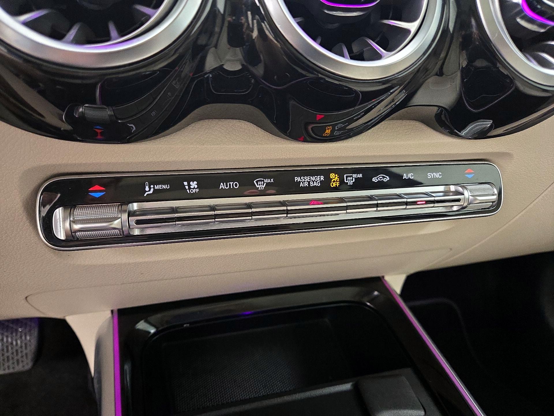 Thumbnail: 2022 Mercedes-Benz GLB - 16