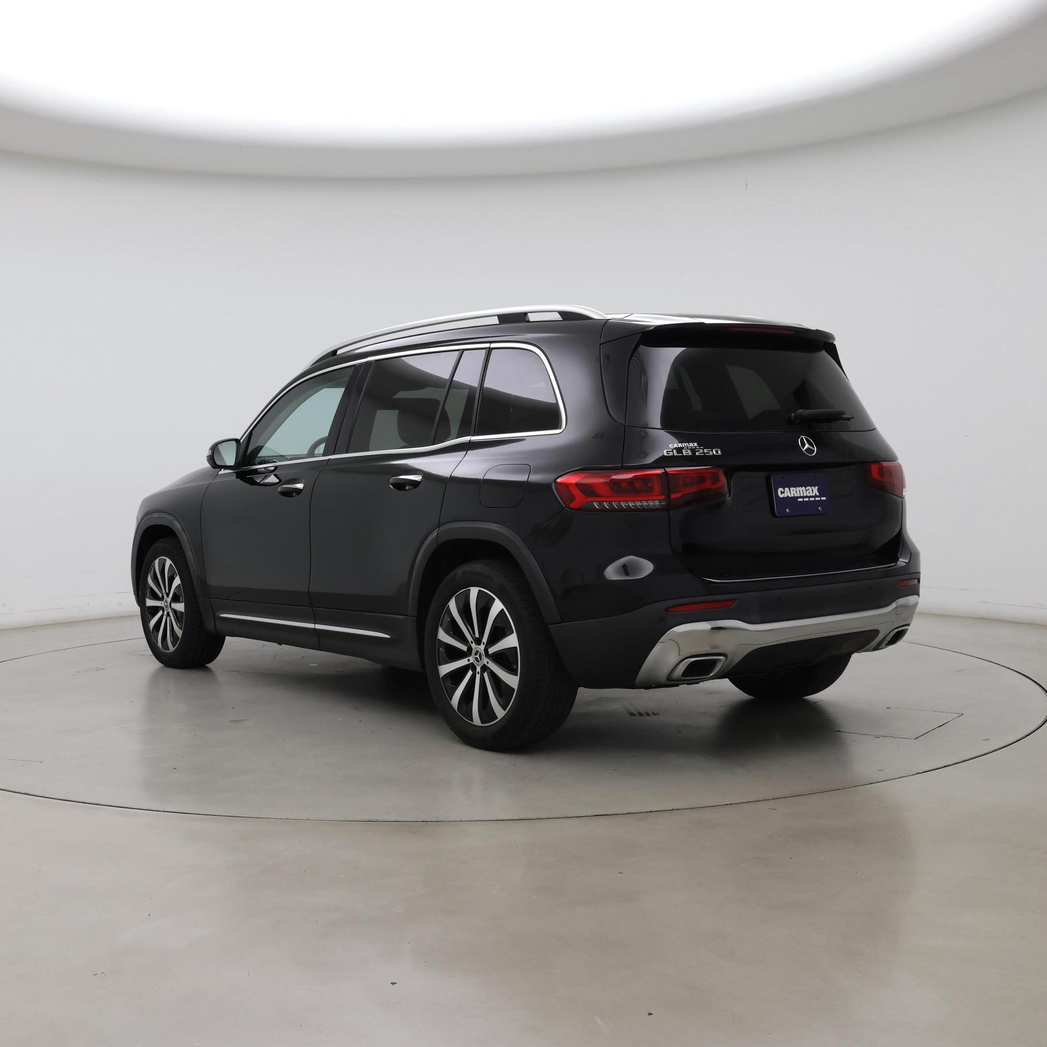 Thumbnail: 2022 Mercedes-Benz GLB - 2