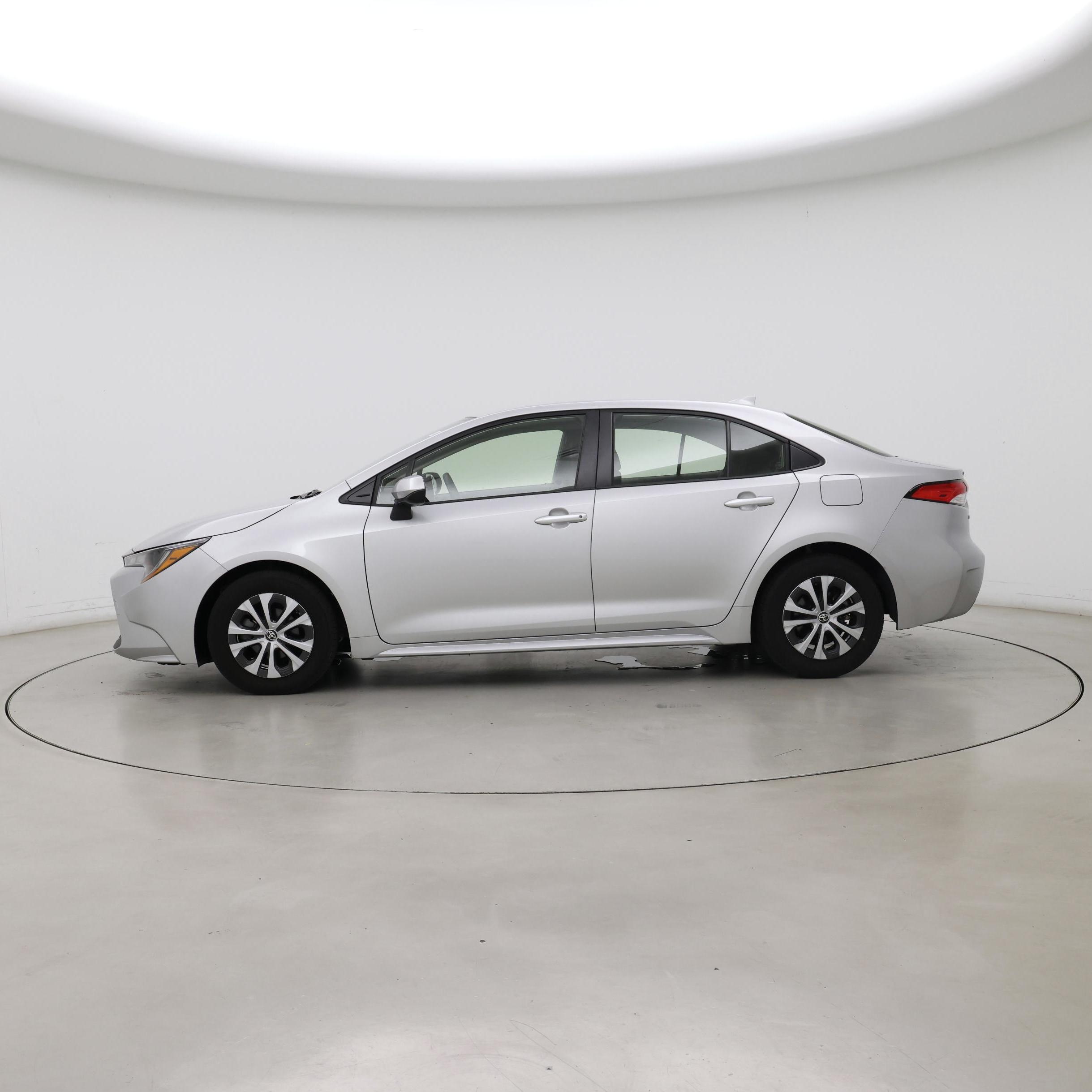 Thumbnail: 2022 Toyota Corolla - 3