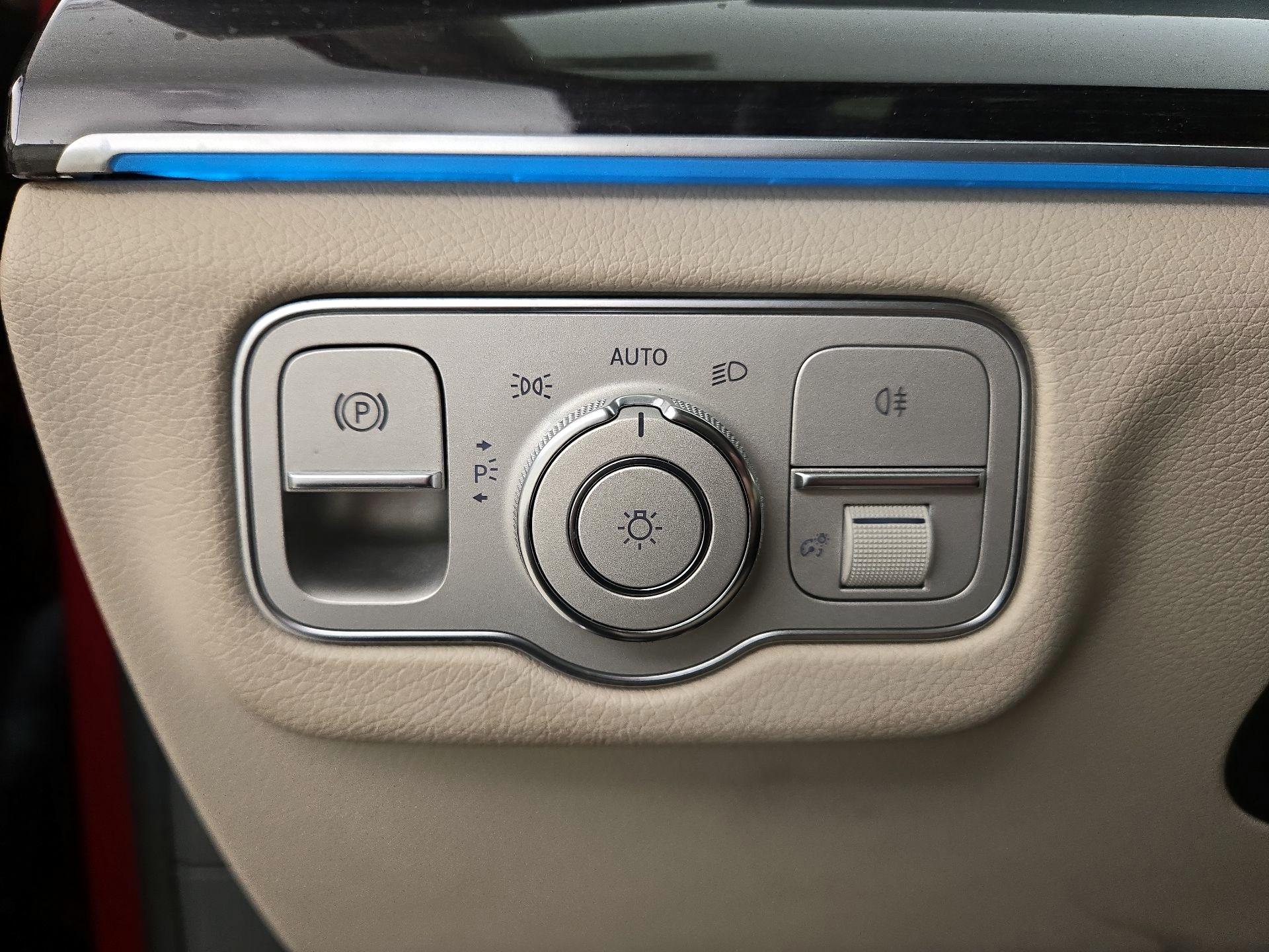 Thumbnail: 2020 Mercedes-Benz GLE - 13