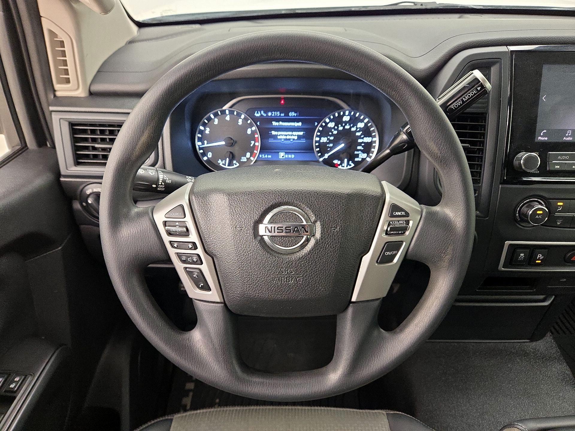 Thumbnail: 2020 Nissan Titan - 10