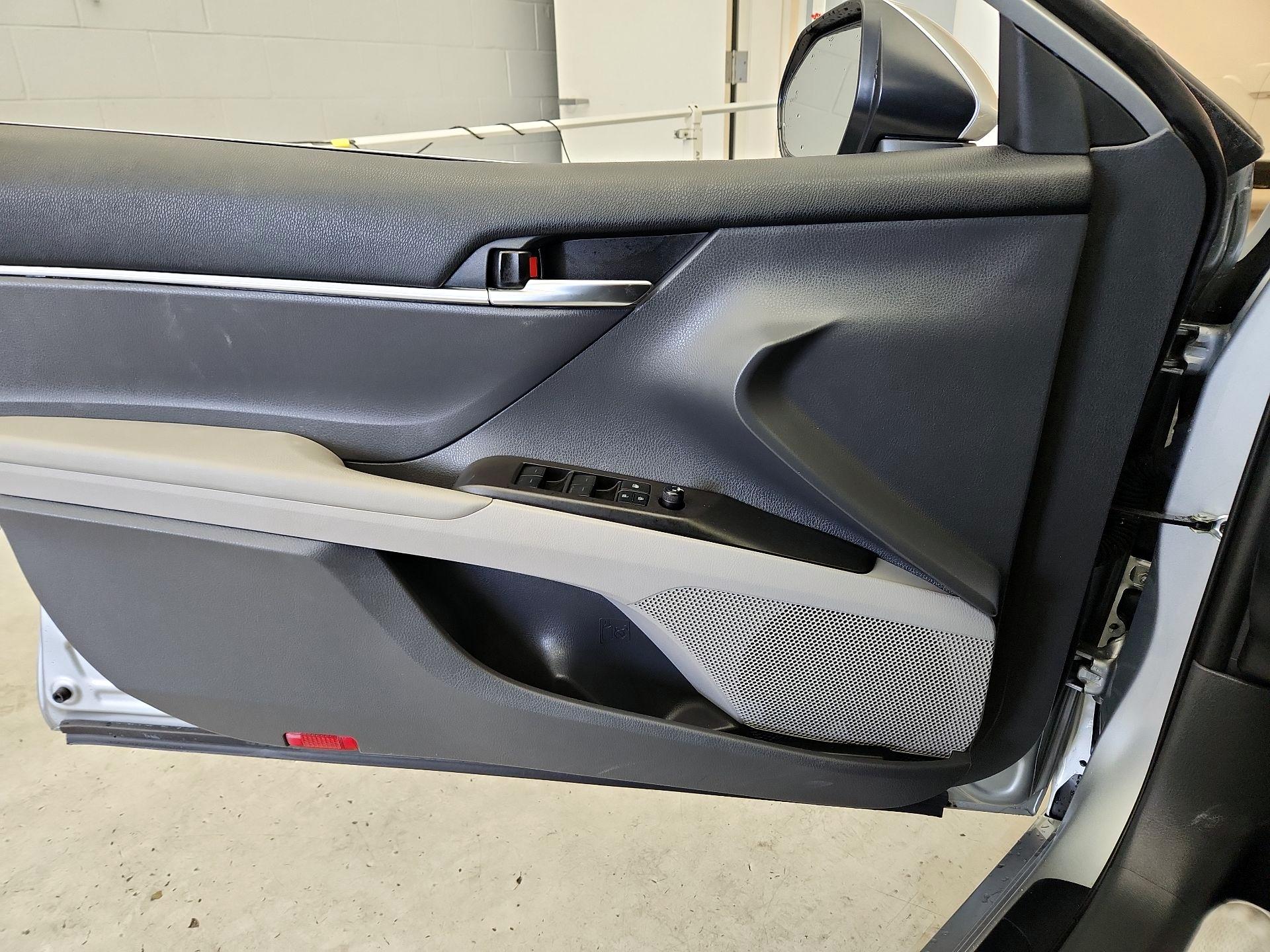 Thumbnail: 2021 Toyota Camry - 12