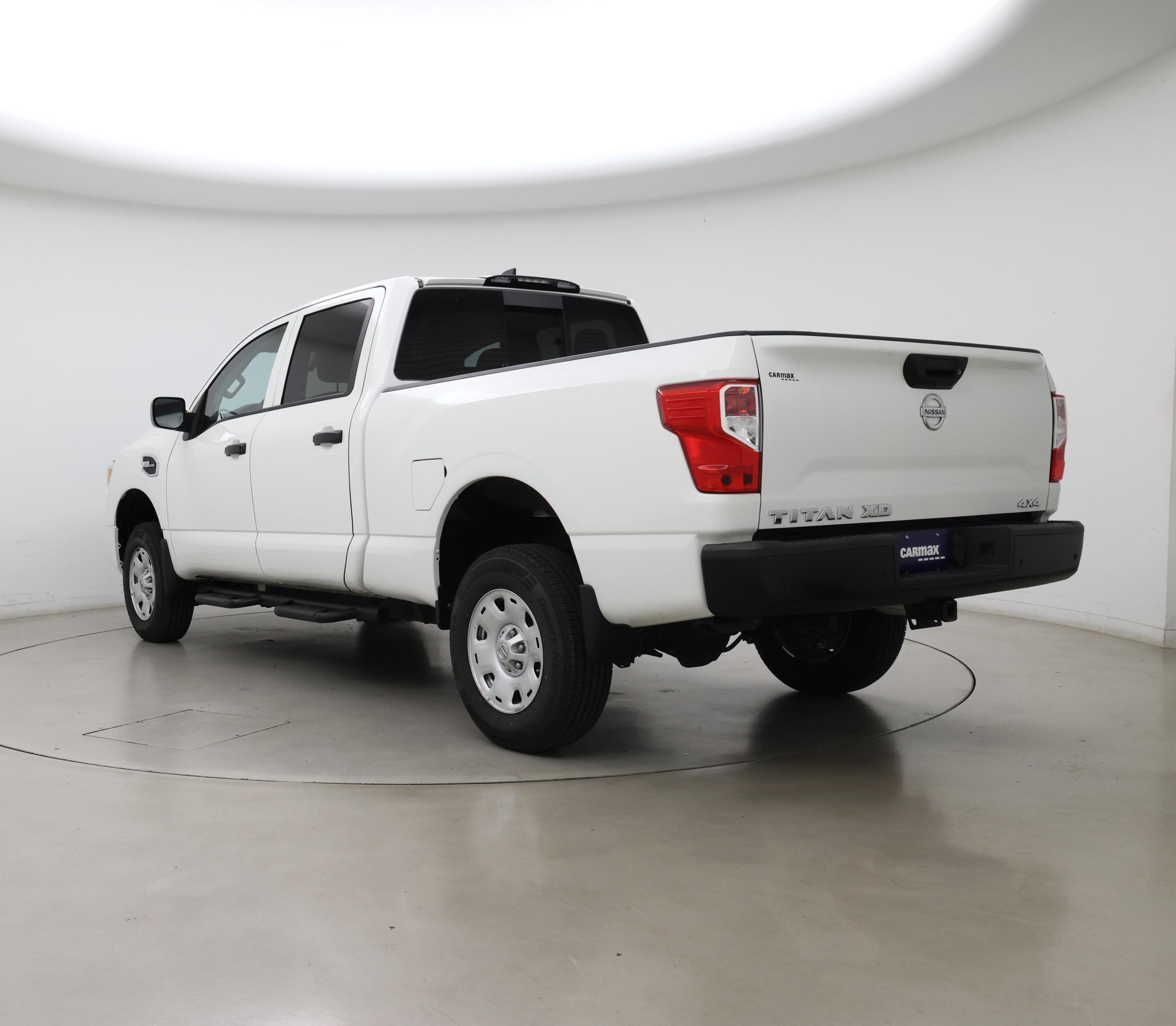 Thumbnail: 2022 Nissan Titan - 2