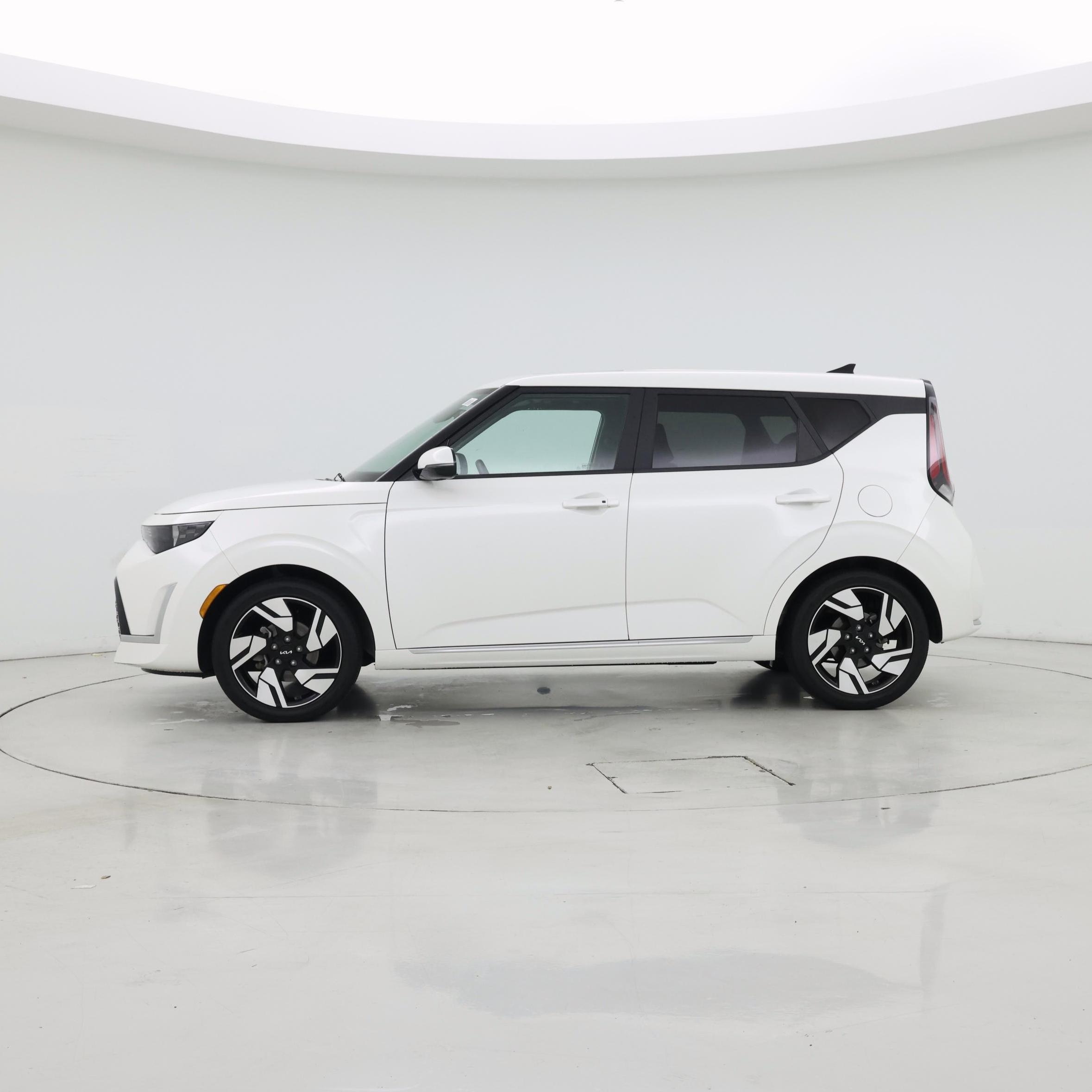 Thumbnail: 2023 Kia Soul - 3